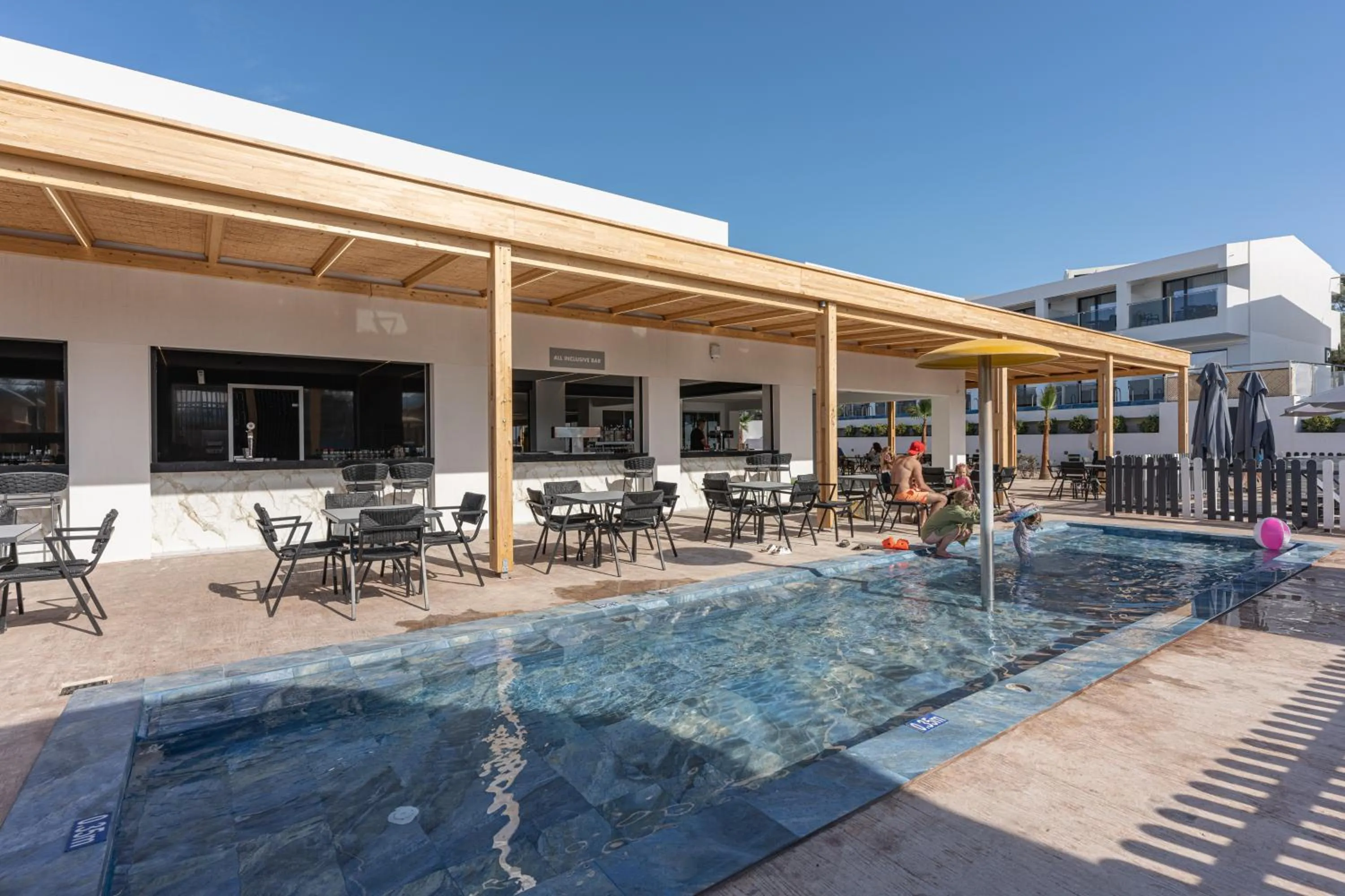 Lounge or bar in Caretta Paradise Resort & WaterPark