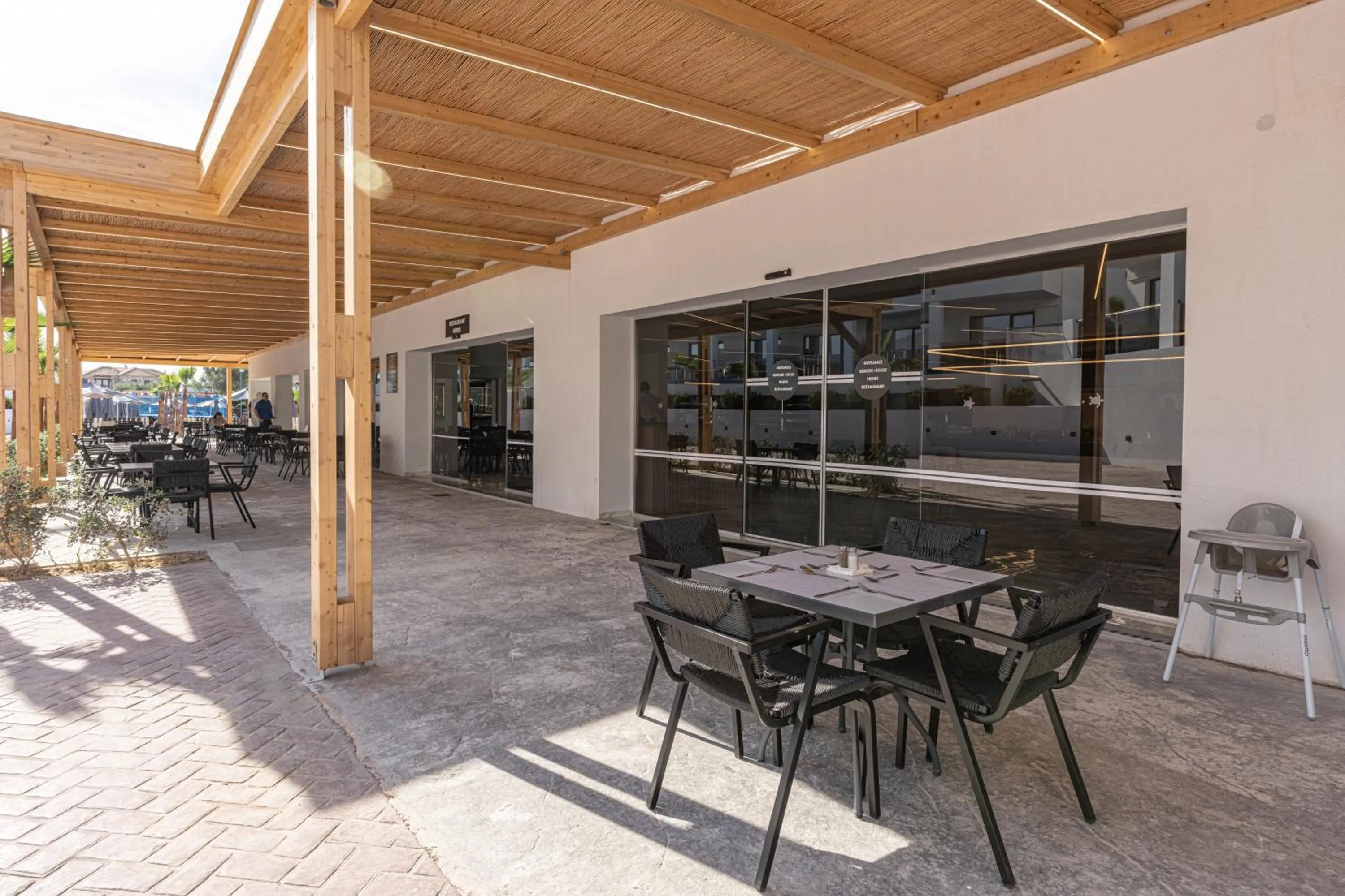 Restaurant/places to eat in Caretta Paradise Resort & WaterPark