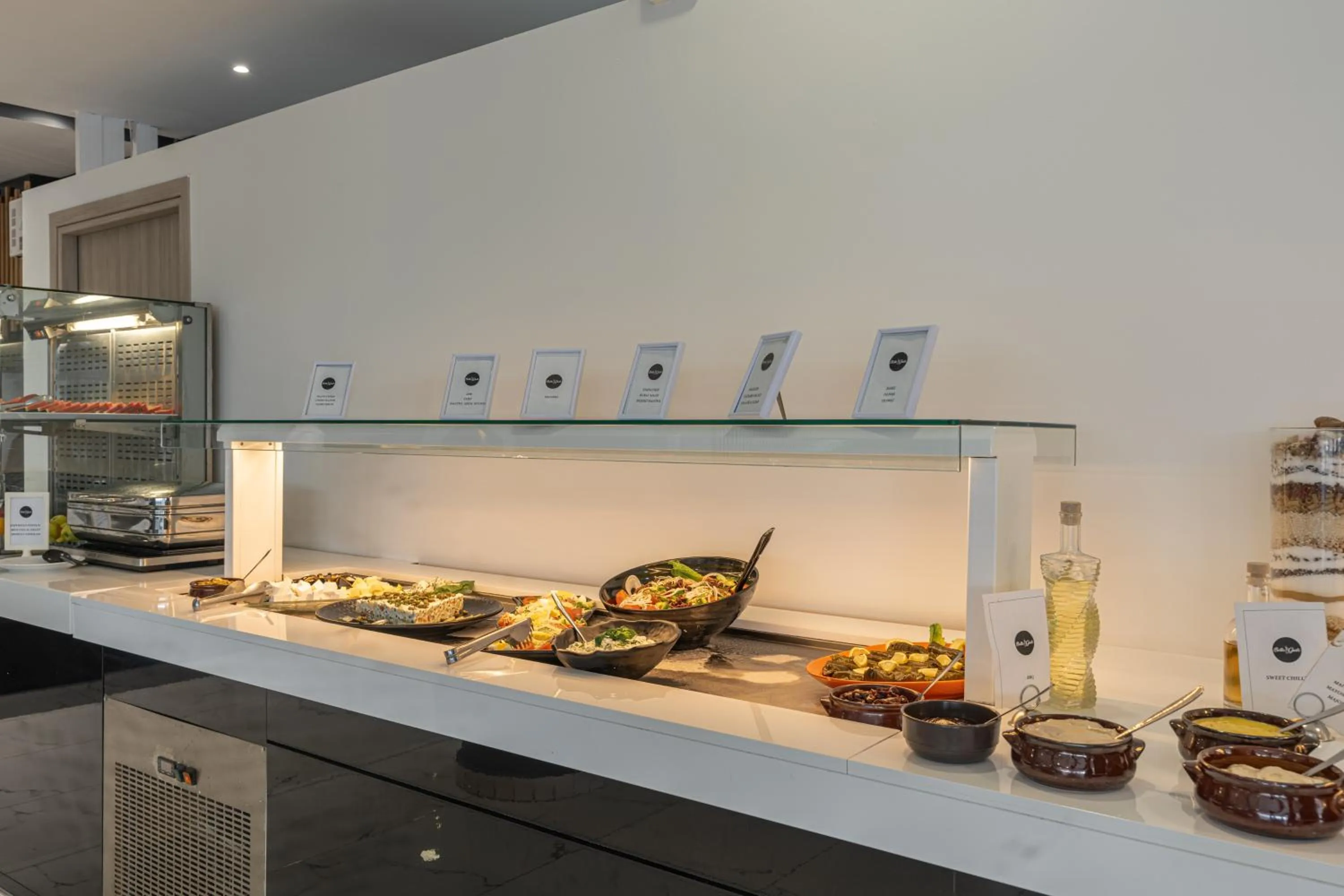 Restaurant/places to eat in Caretta Paradise Resort & WaterPark