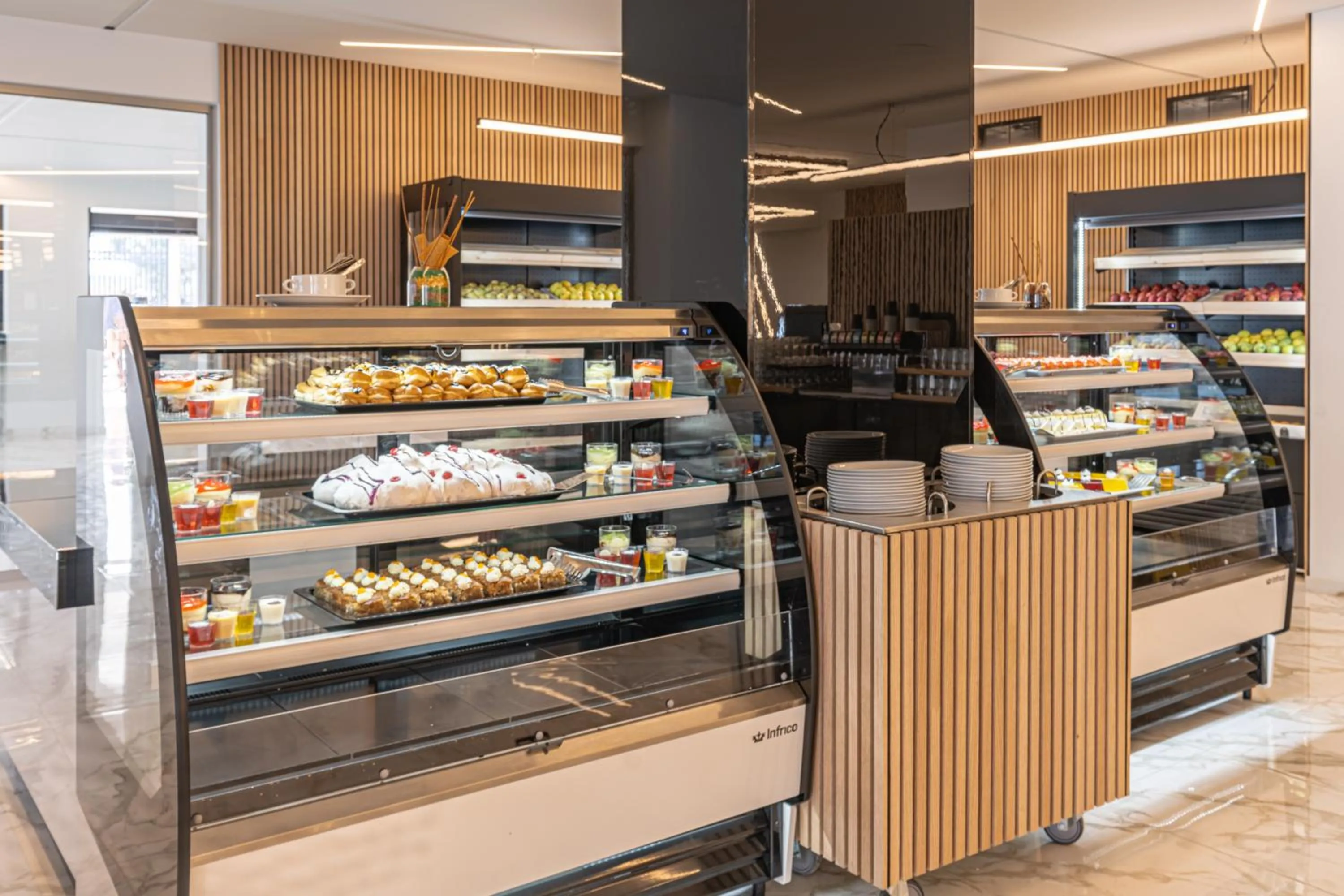 Restaurant/places to eat in Caretta Paradise Resort & WaterPark