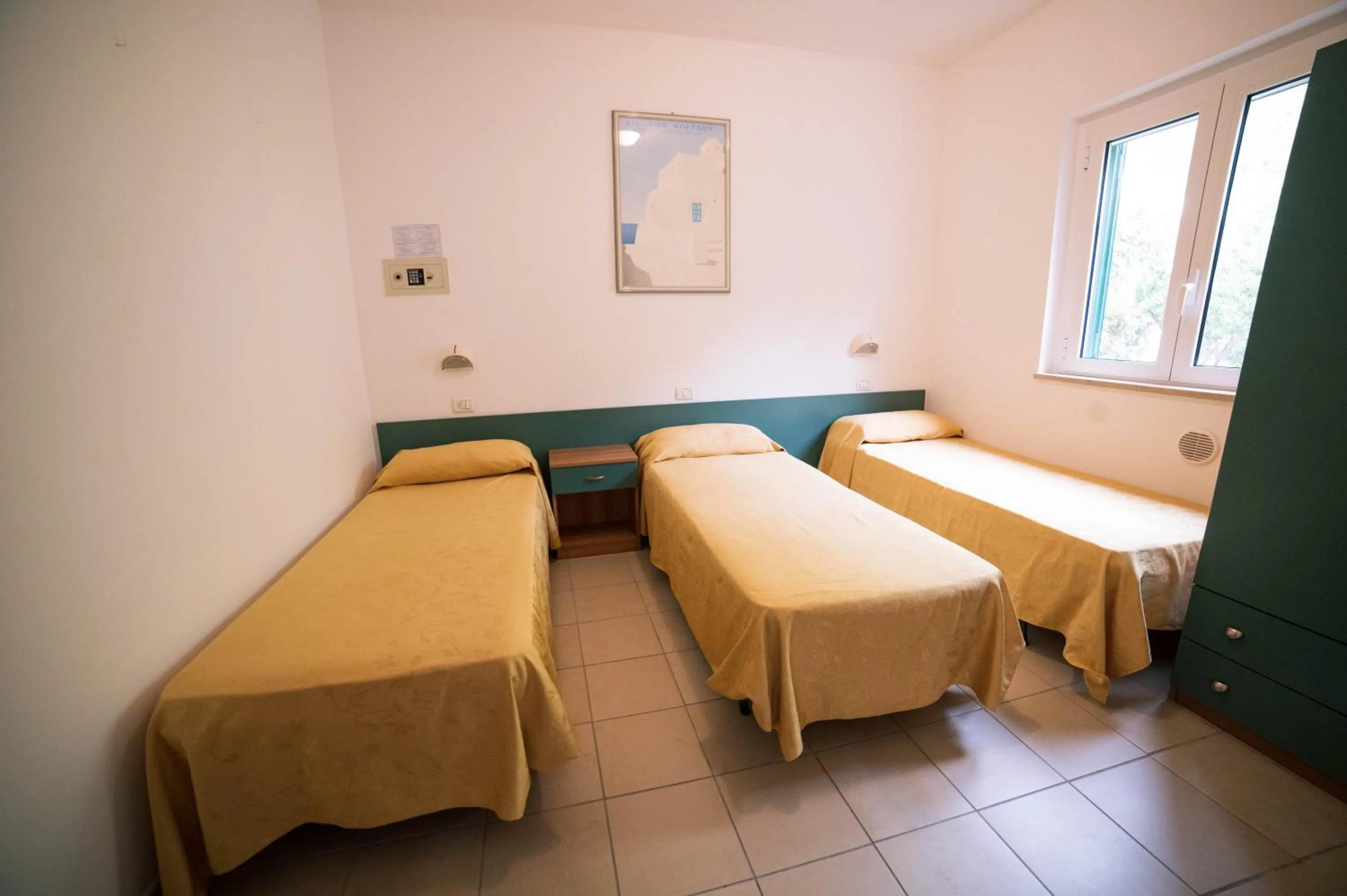 Photo of the whole room, Bed in Residence Il Falco