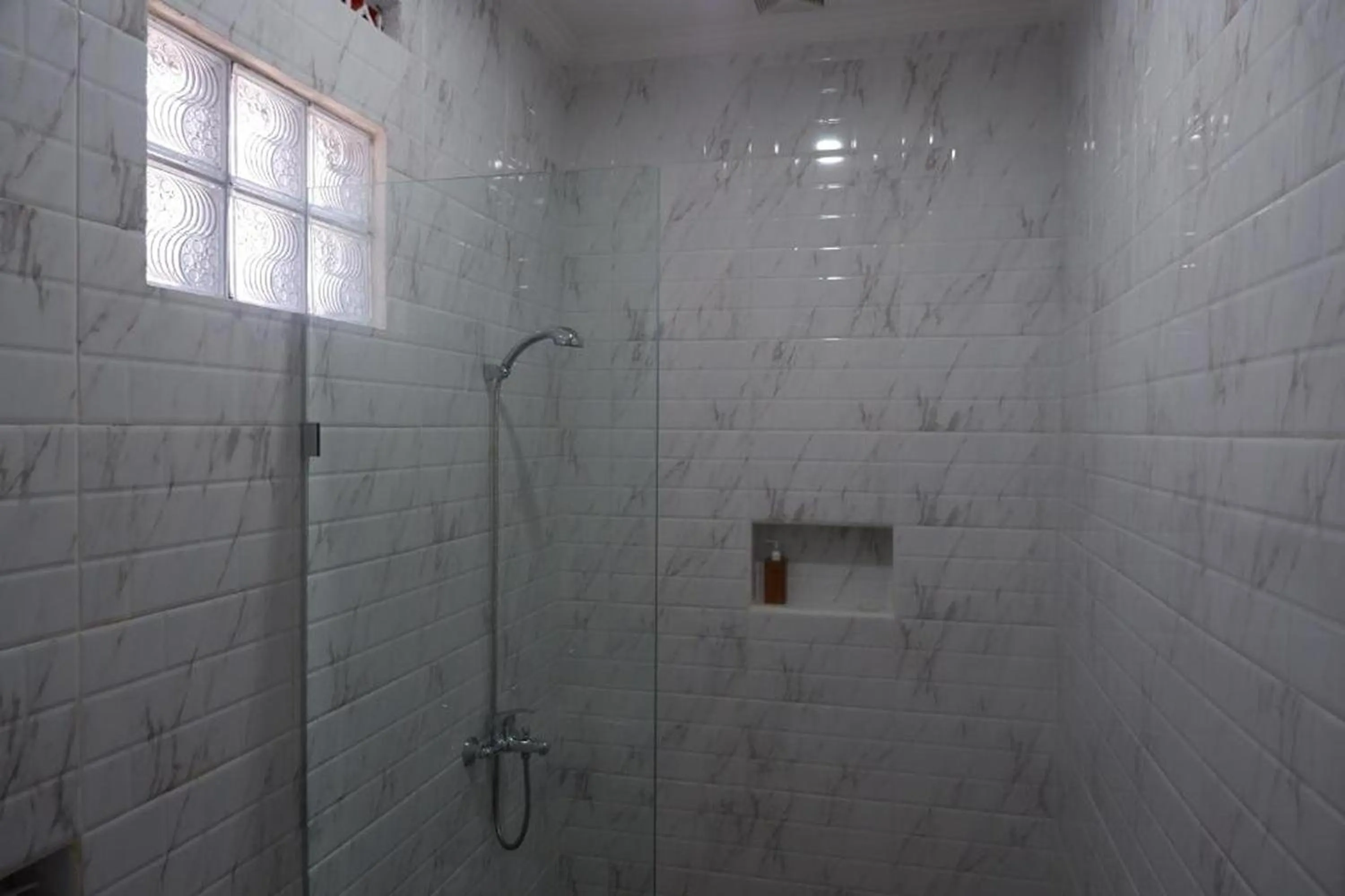 Shower in The Brick Canggu