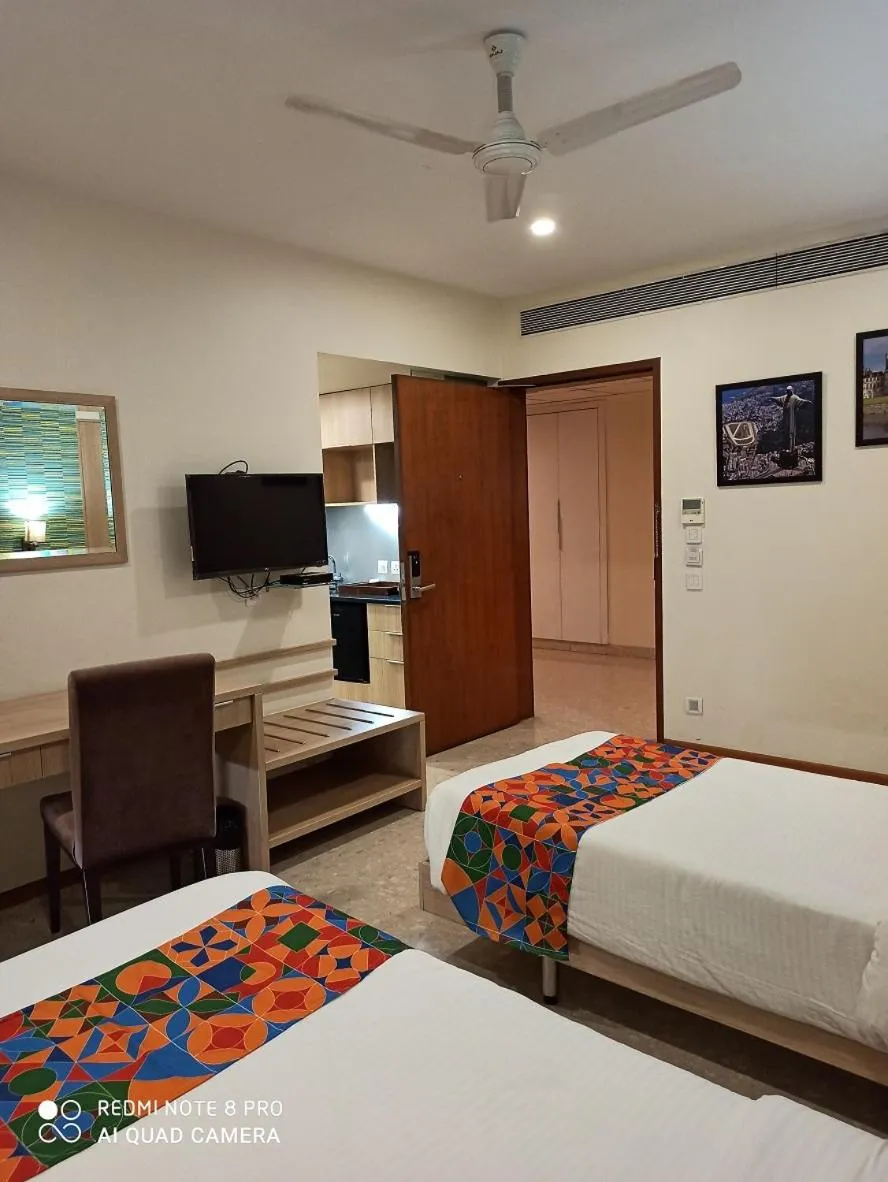 Photo of the whole room, Bed in Magnus Star Residency Koregaon Park Annexe