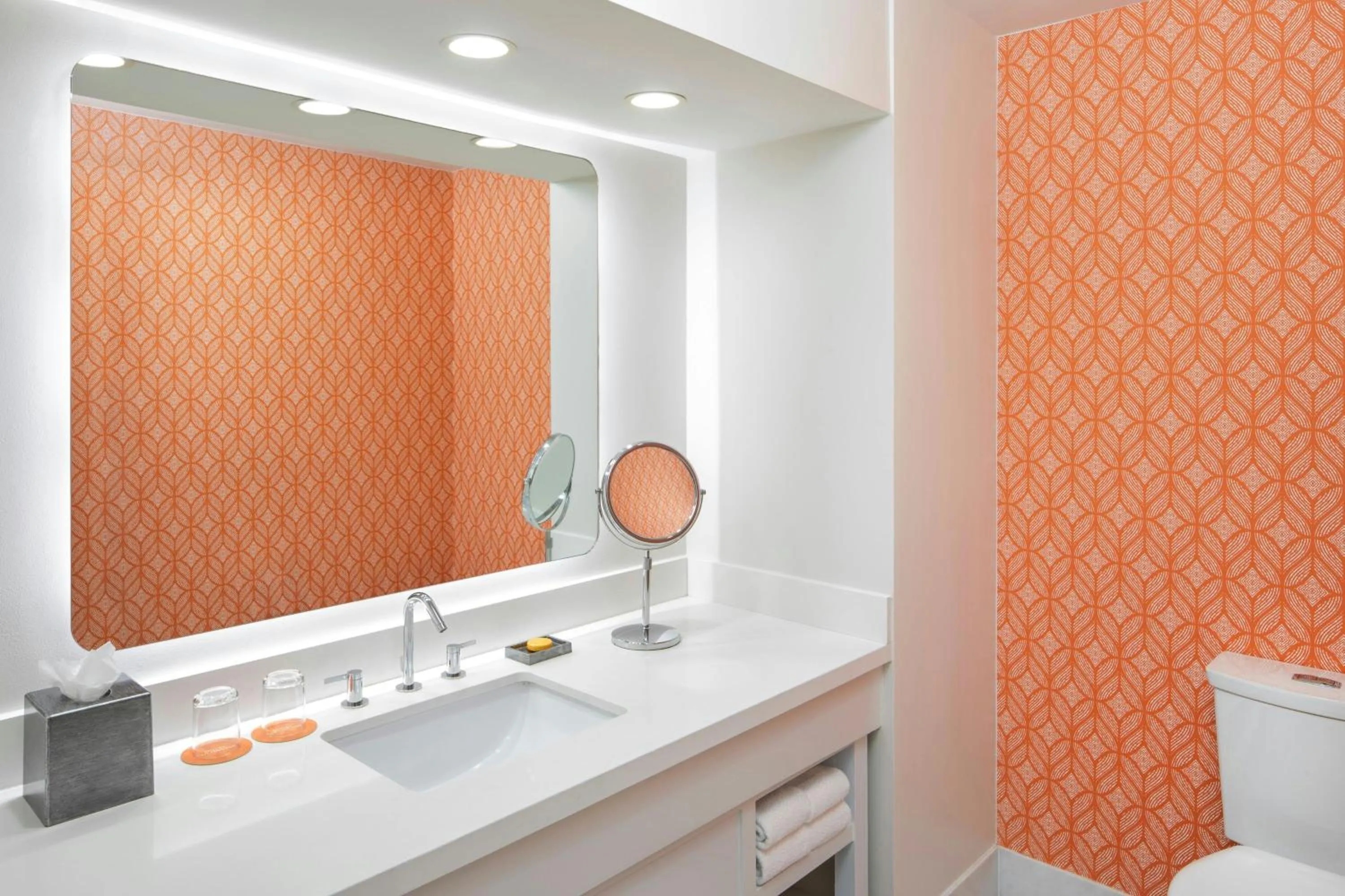 Bathroom in Hotel Colonnade Coral Gables, Autograph Collection