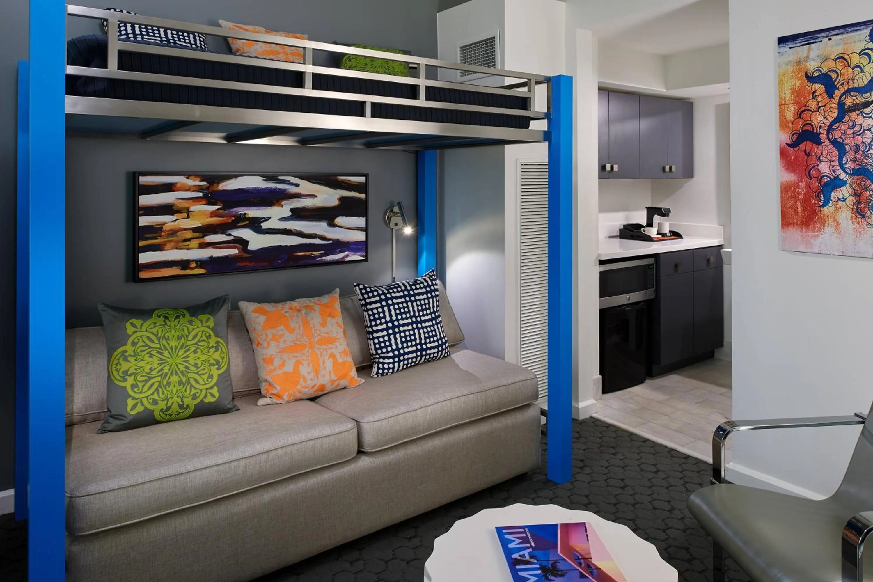 Bedroom in Hotel Colonnade Coral Gables, Autograph Collection