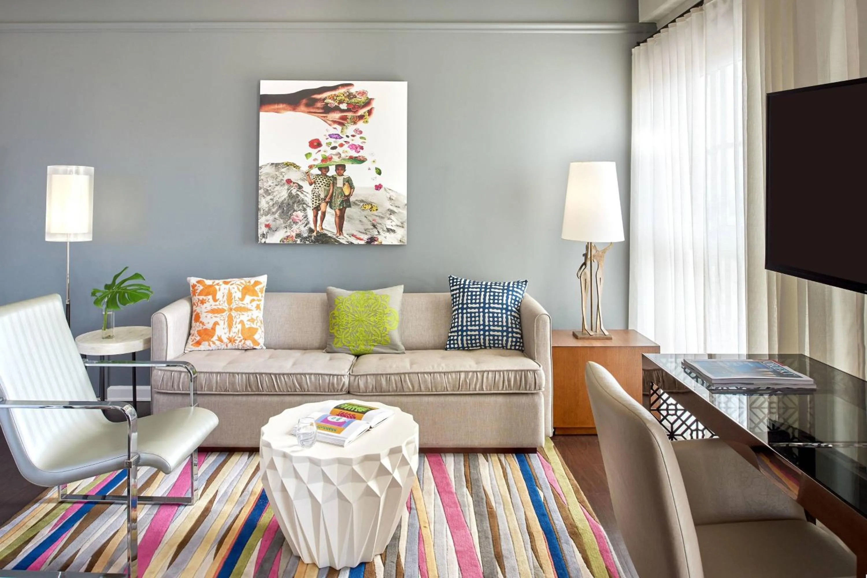 Living room in Hotel Colonnade Coral Gables, Autograph Collection