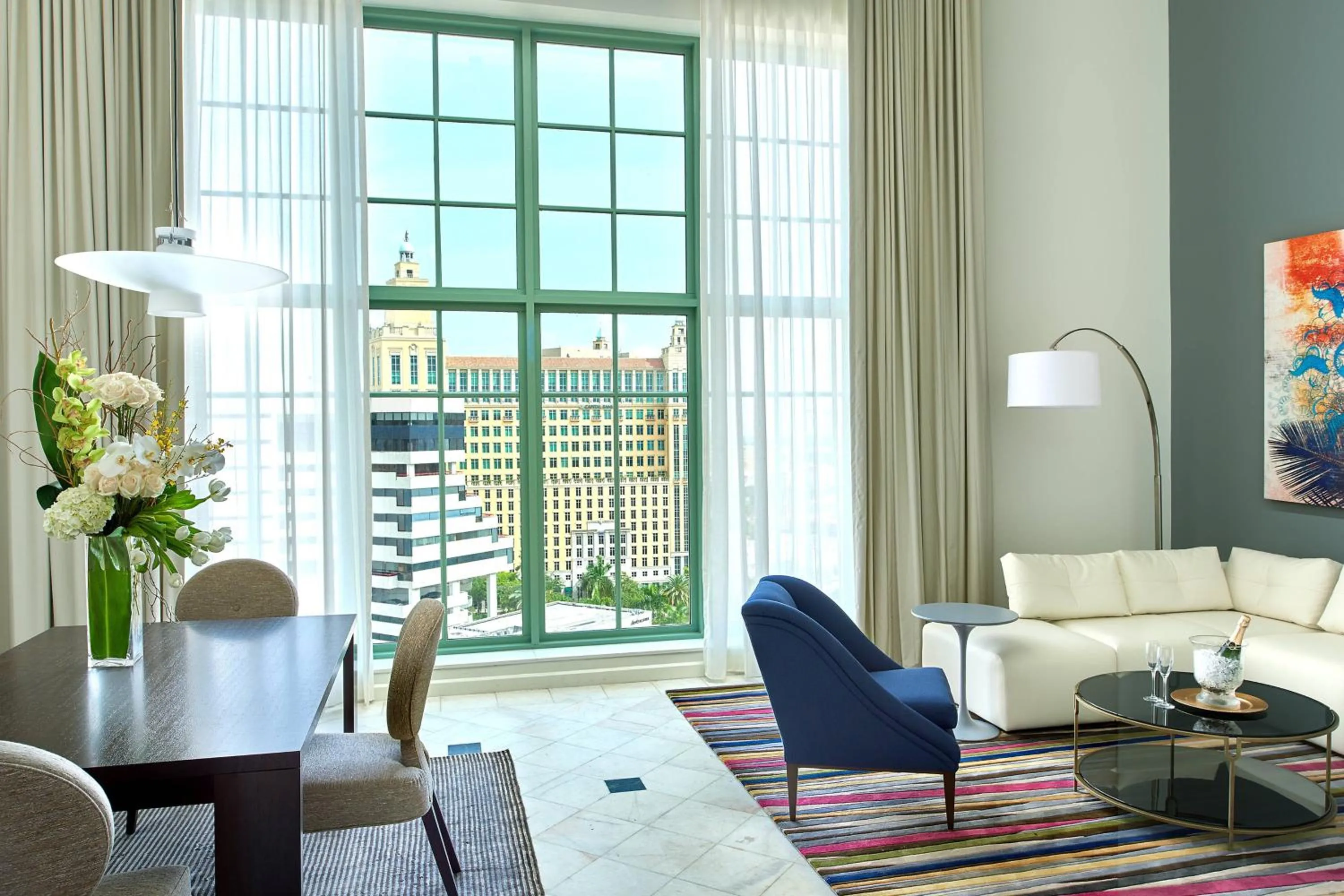 Bedroom in Hotel Colonnade Coral Gables, Autograph Collection