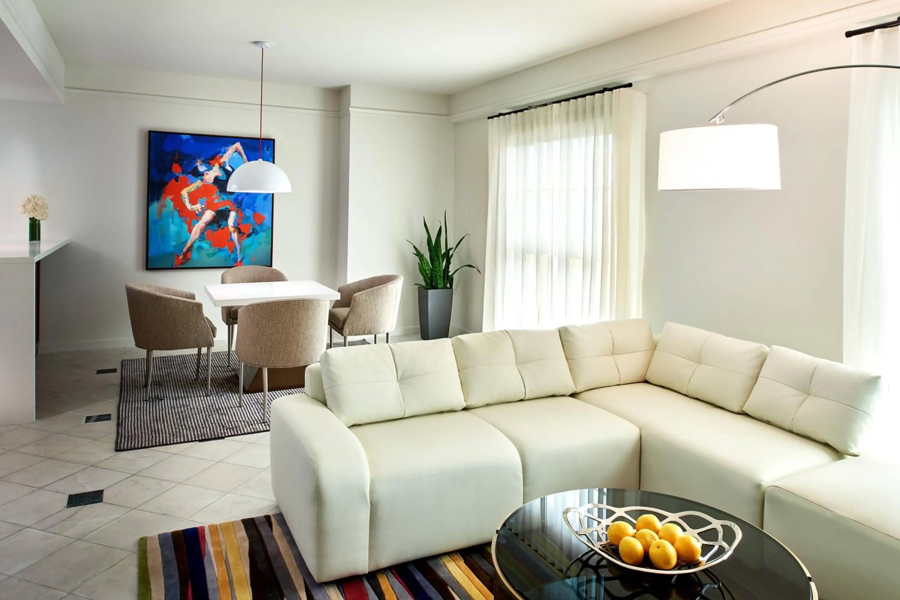 Bedroom in Hotel Colonnade Coral Gables, Autograph Collection