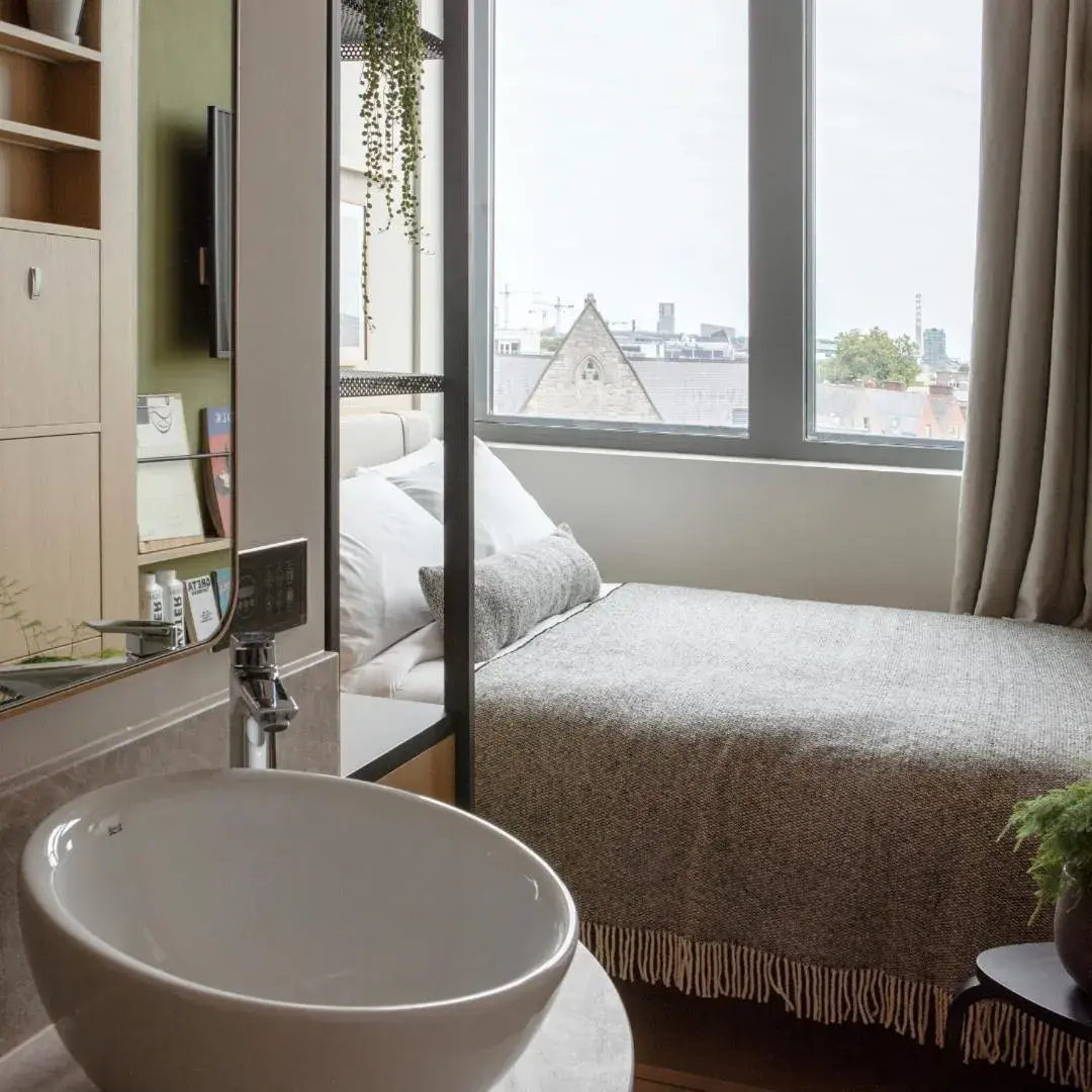 Cozy Nest - single occupancy in Wren Urban Nest Cozy Nest - single occupancy in Wren Urban Nest