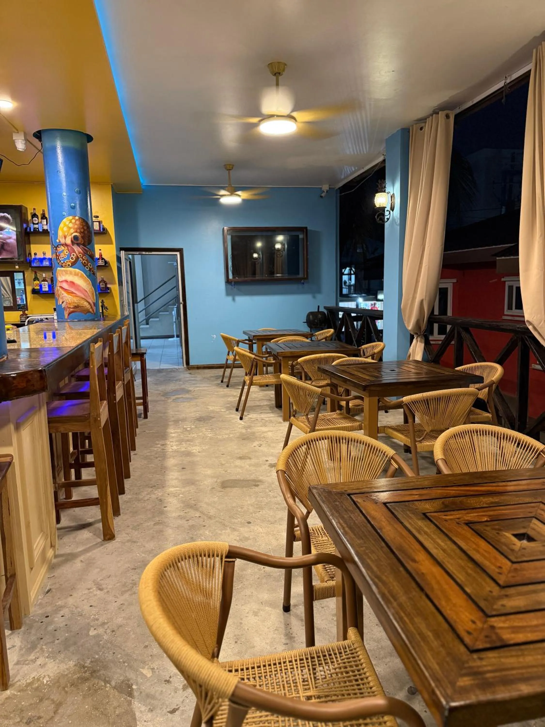 Hotel Royal Blue & Golf Cart Rental