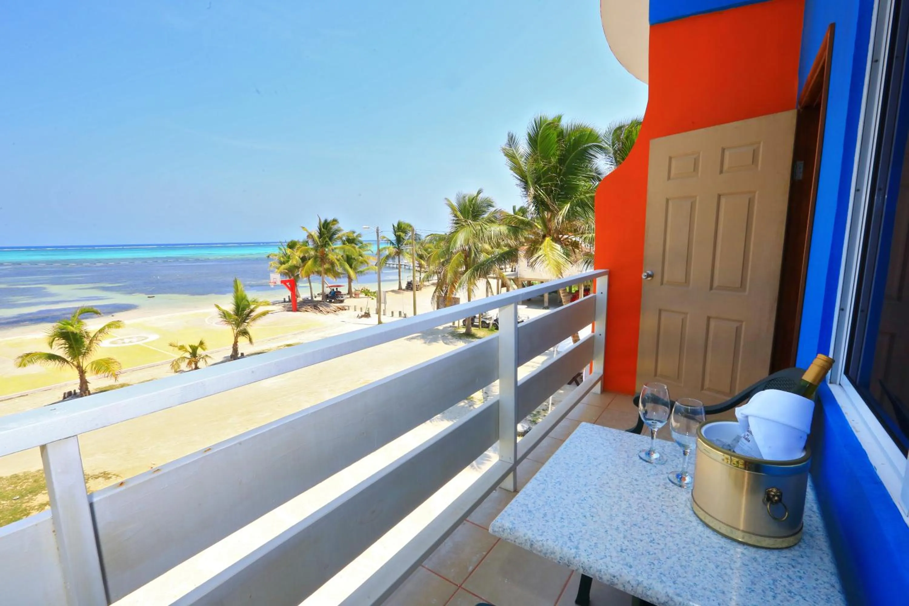 Hotel Royal Blue & Golf Cart Rental