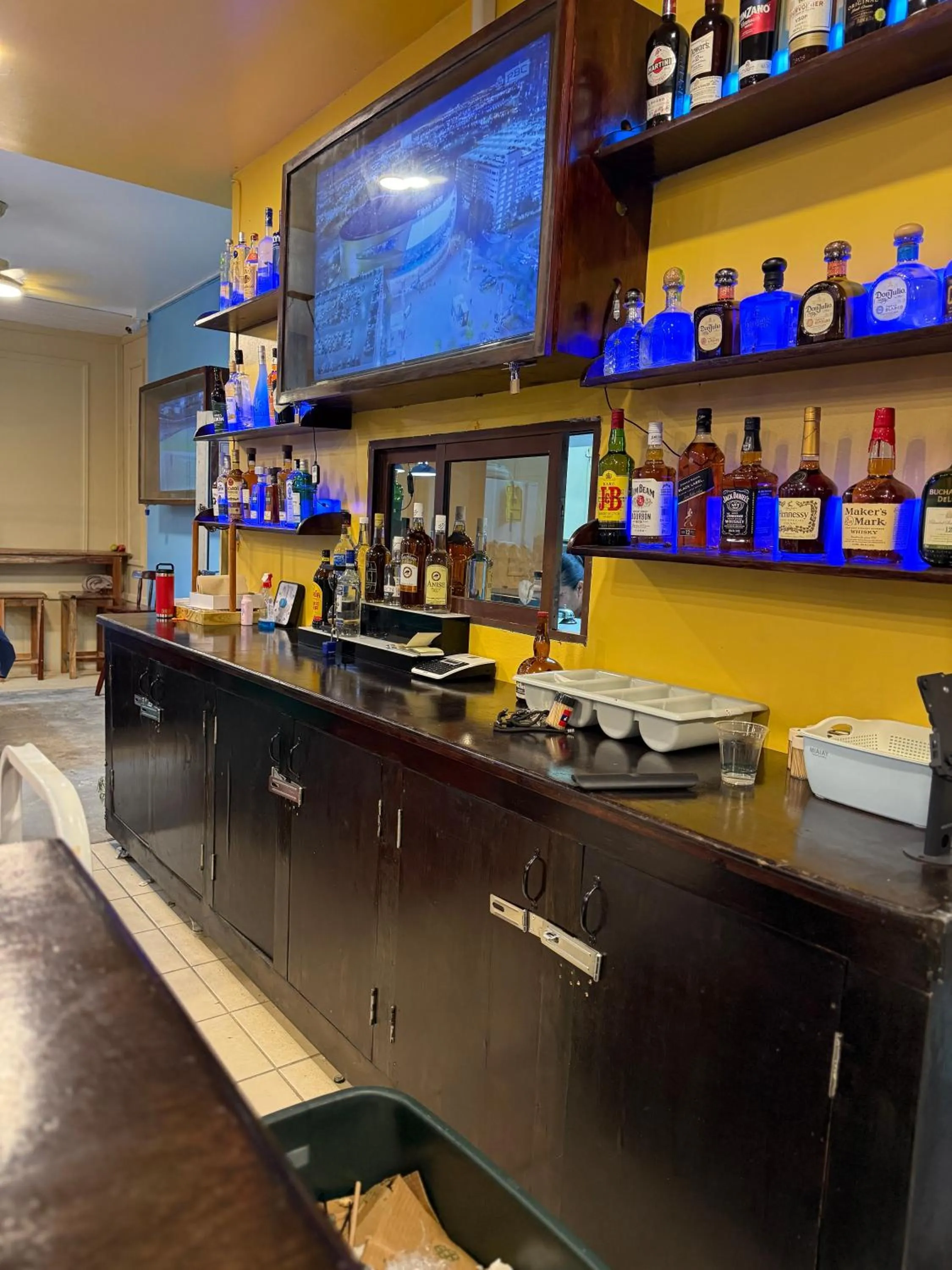 Hotel Royal Blue & Golf Cart Rental