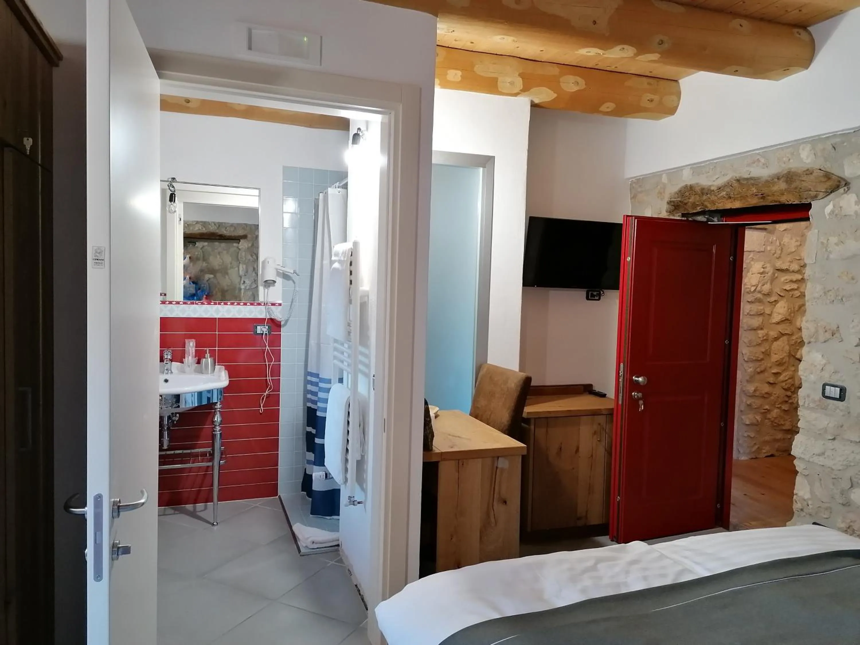 Bathroom in come prima