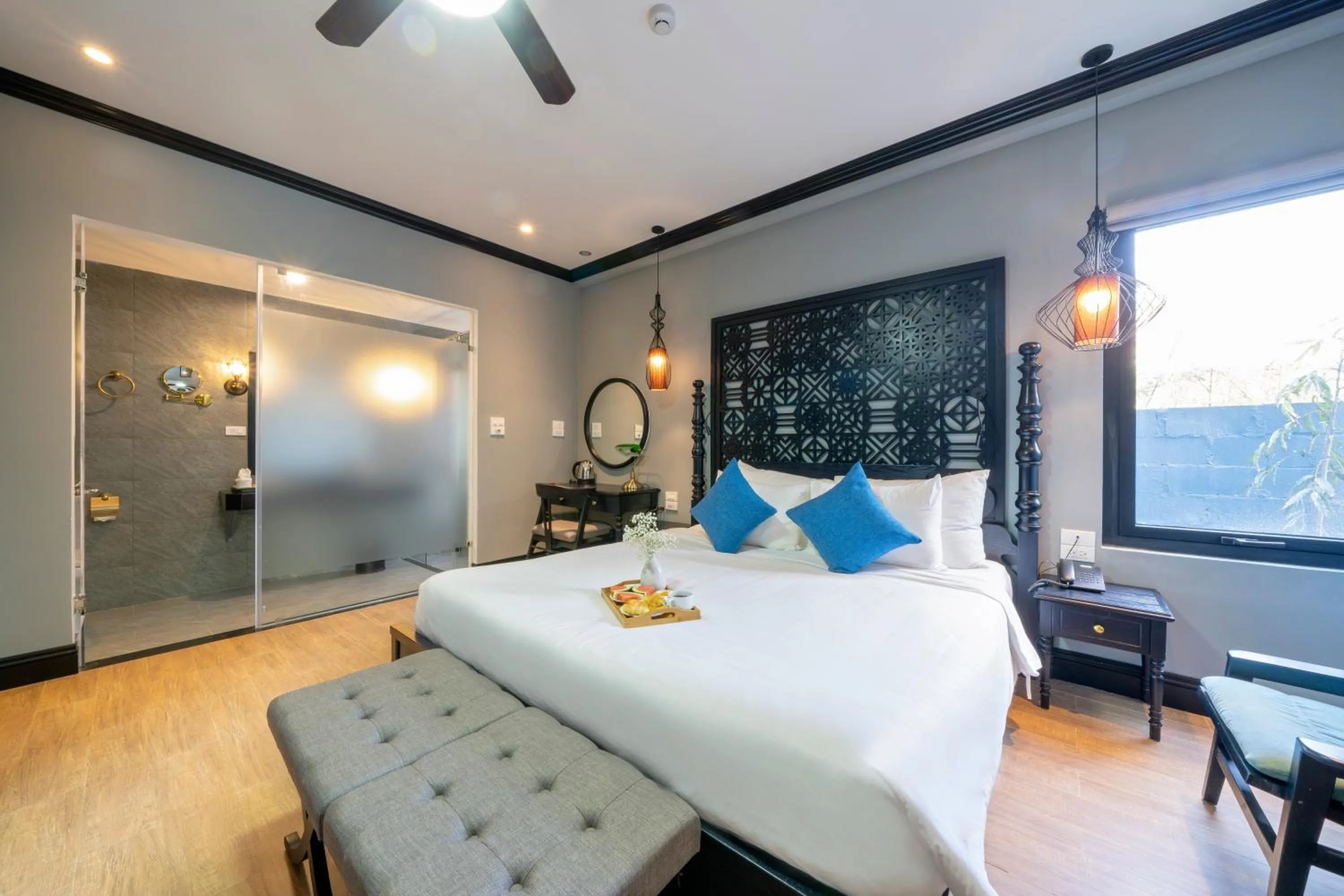 Photo of the whole room, Bed in Daisy An Bang Villa