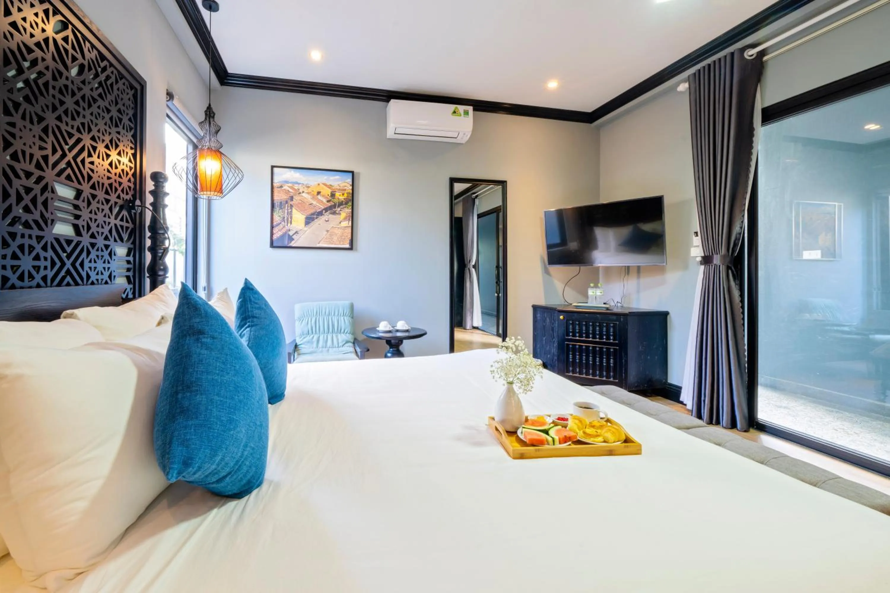 Bed in Daisy An Bang Villa