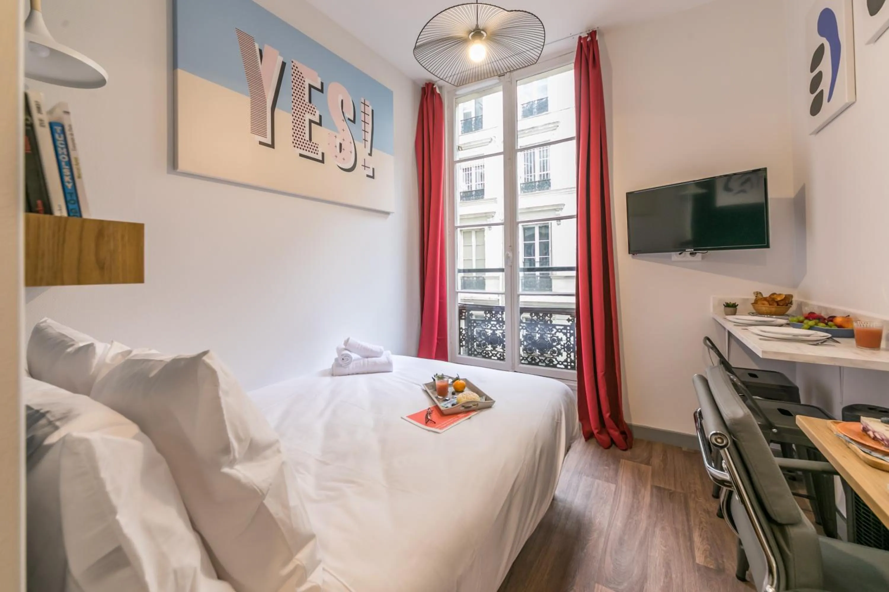 Bedroom, Bed in WS Louvre - Richelieu