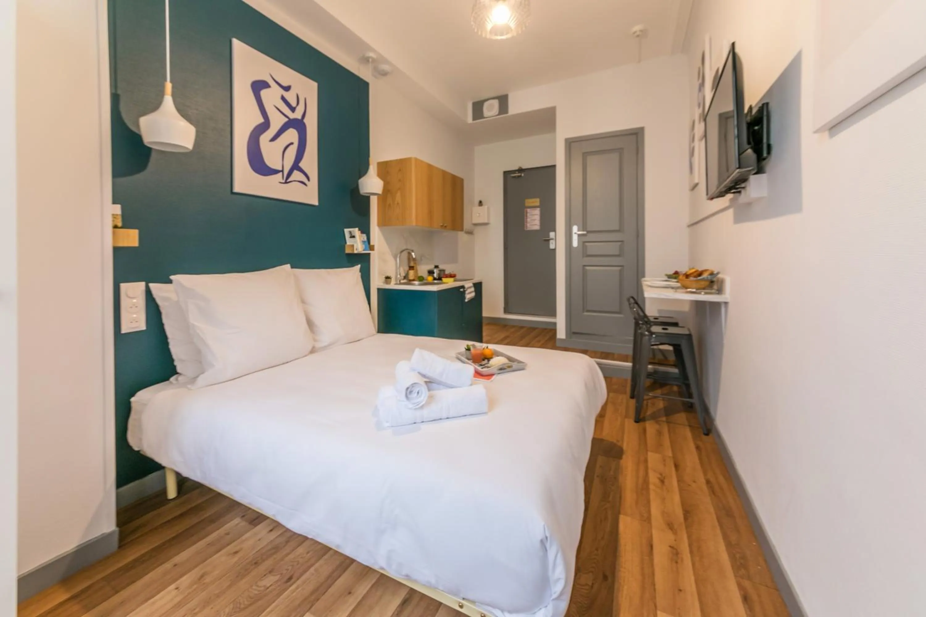 Bedroom, Bed in WS Louvre - Richelieu