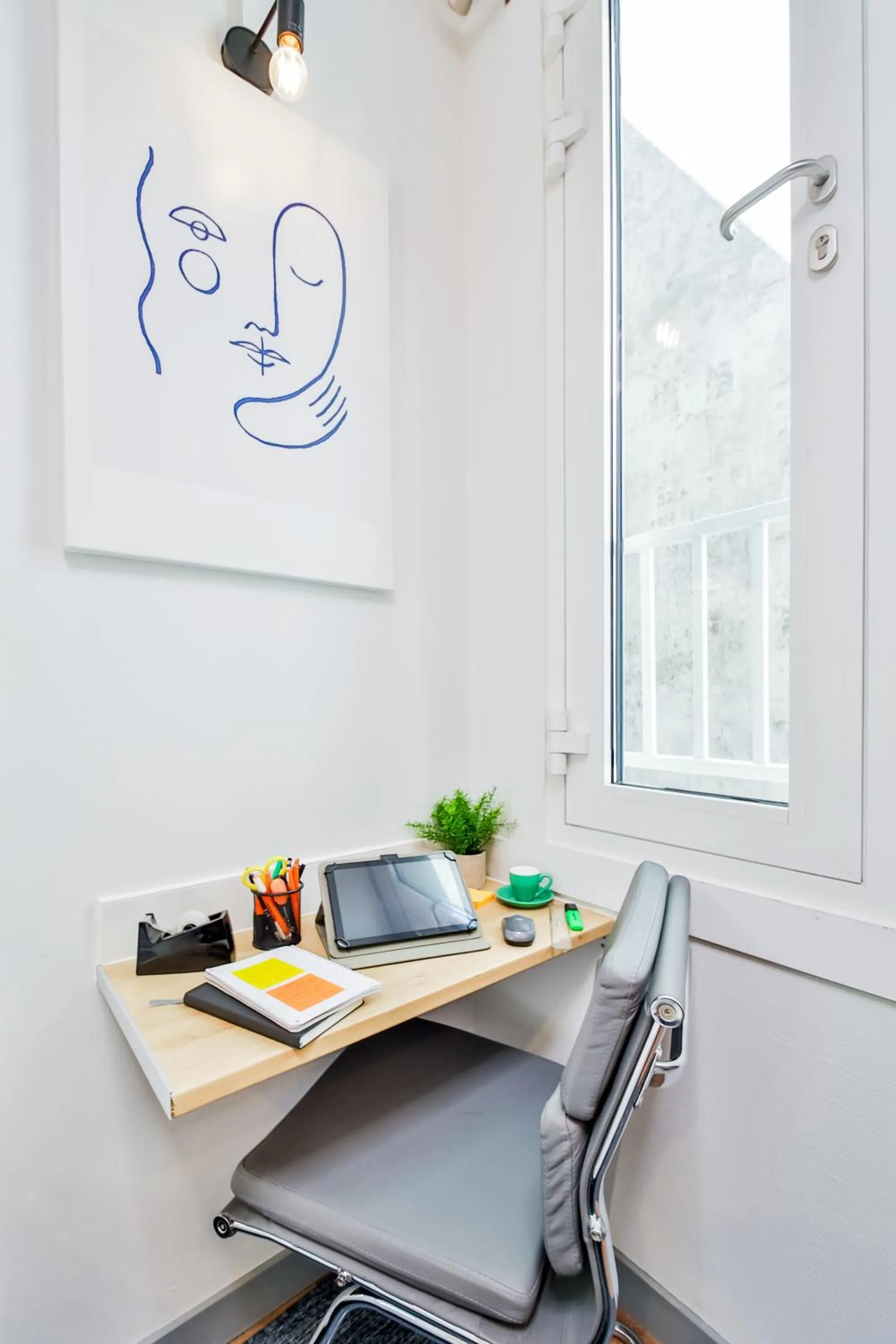 Seating area in WS Louvre - Richelieu