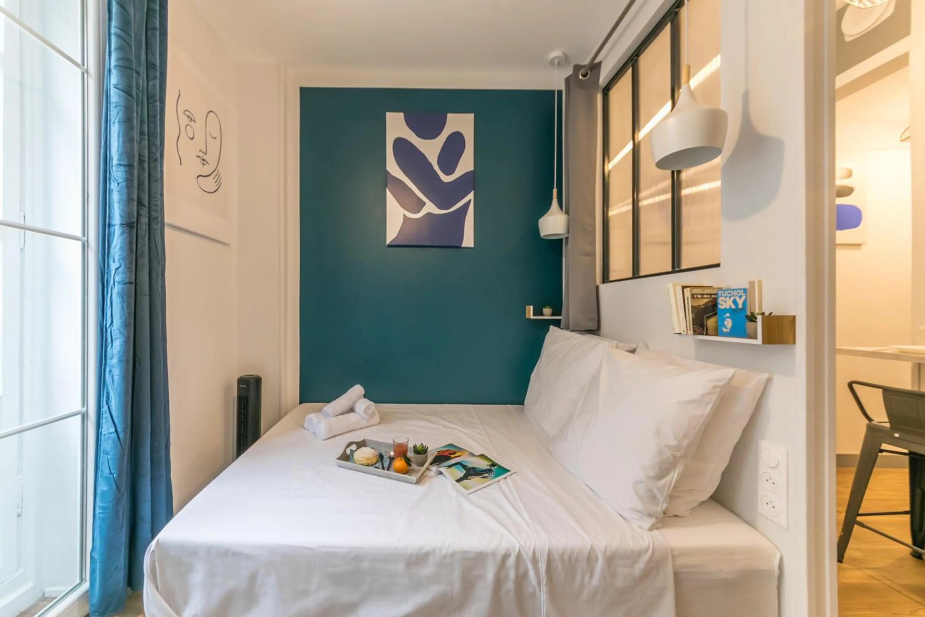 Bedroom, Bed in WS Louvre - Richelieu