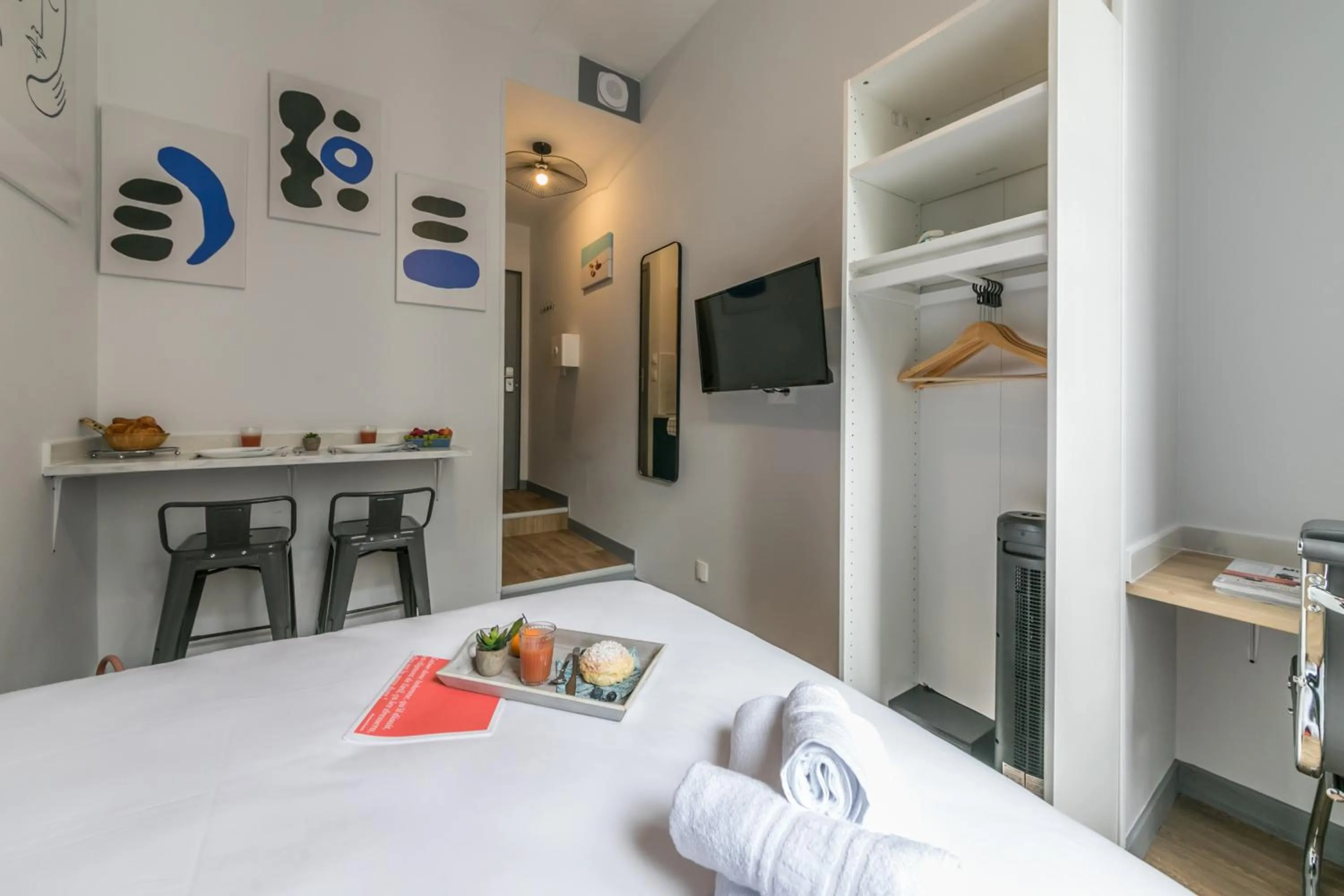 Dining area, Bed in WS Louvre - Richelieu
