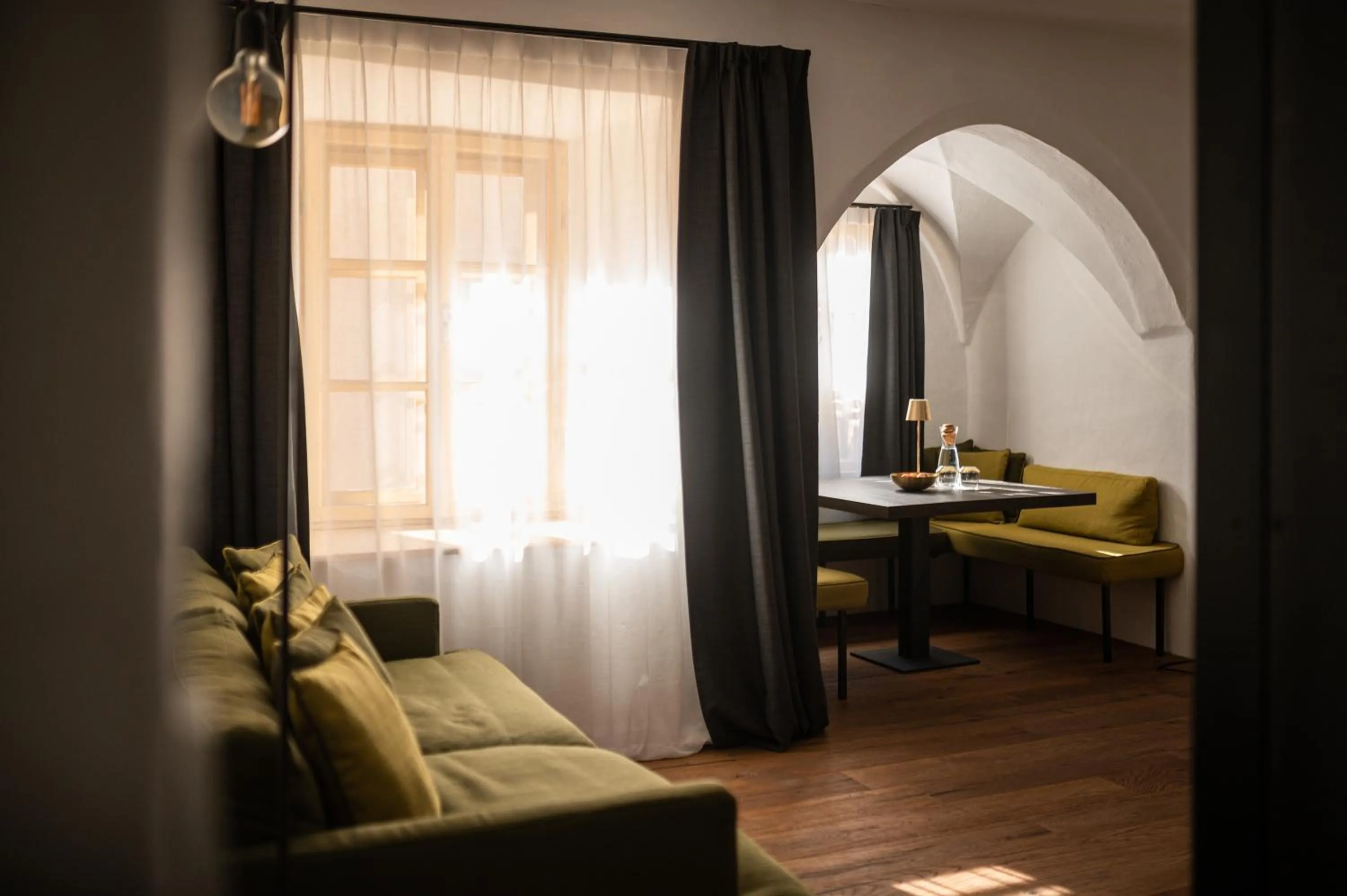 Living room in flurin Suites