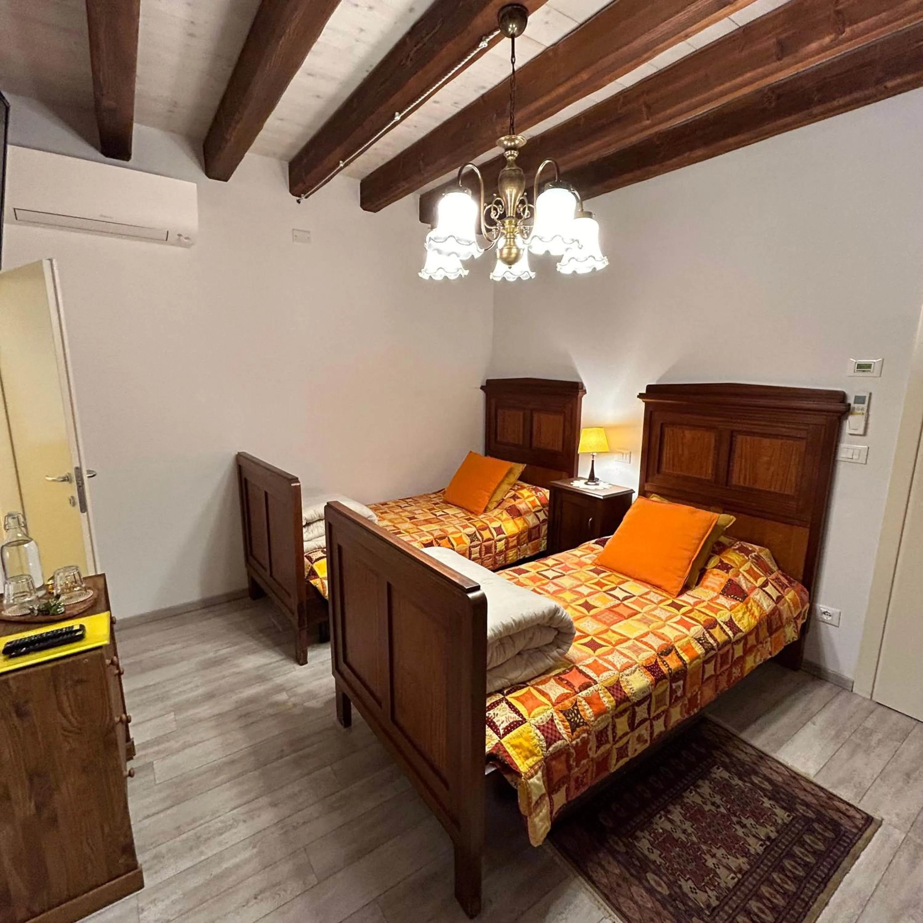 Bedroom, Bed in Domus Iulii