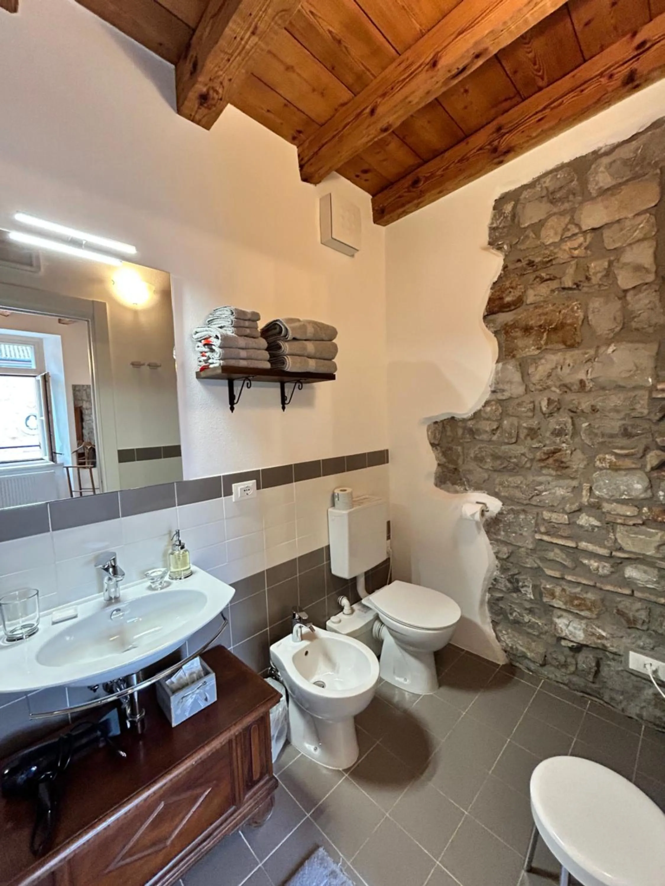 Bathroom in Domus Iulii