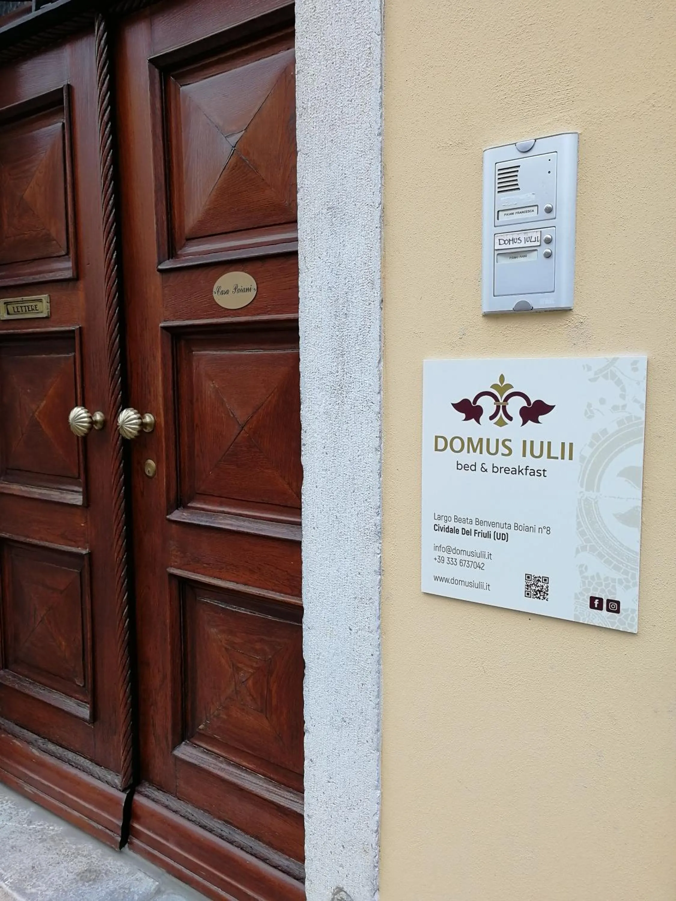 Property building in Domus Iulii