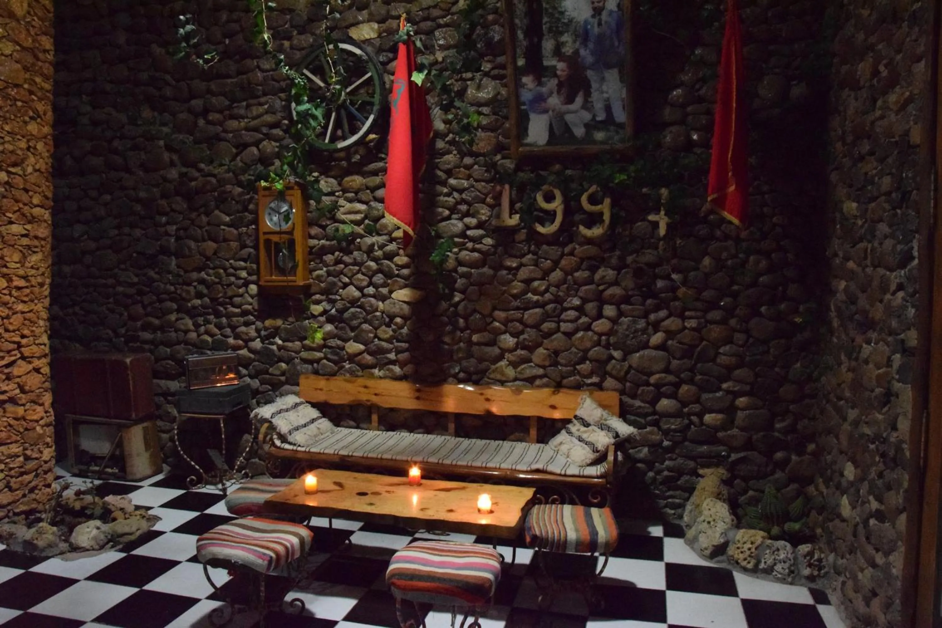 Communal lounge/ TV room in Hotel Leonor