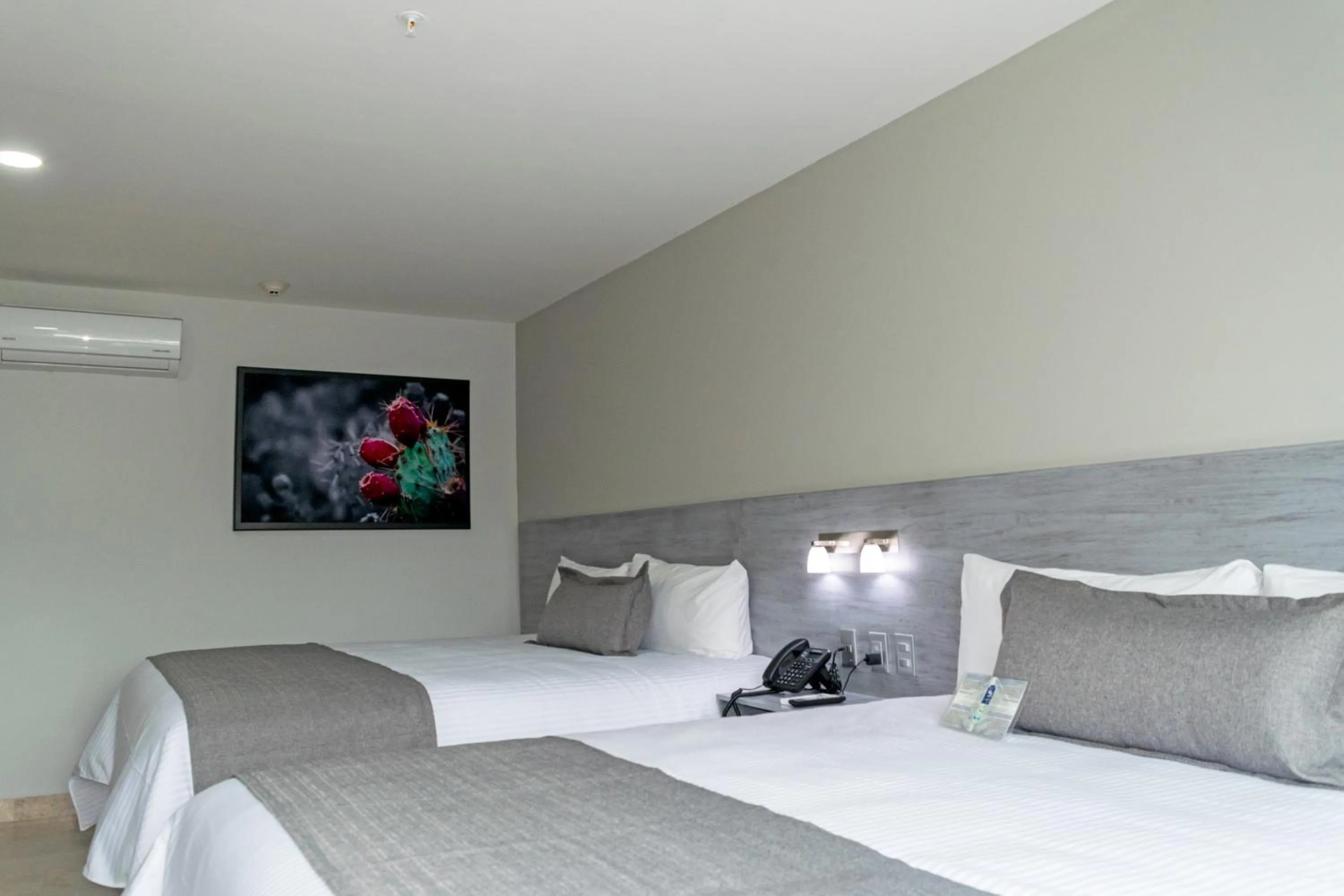 Bed in Hotel 5 Inn Plus