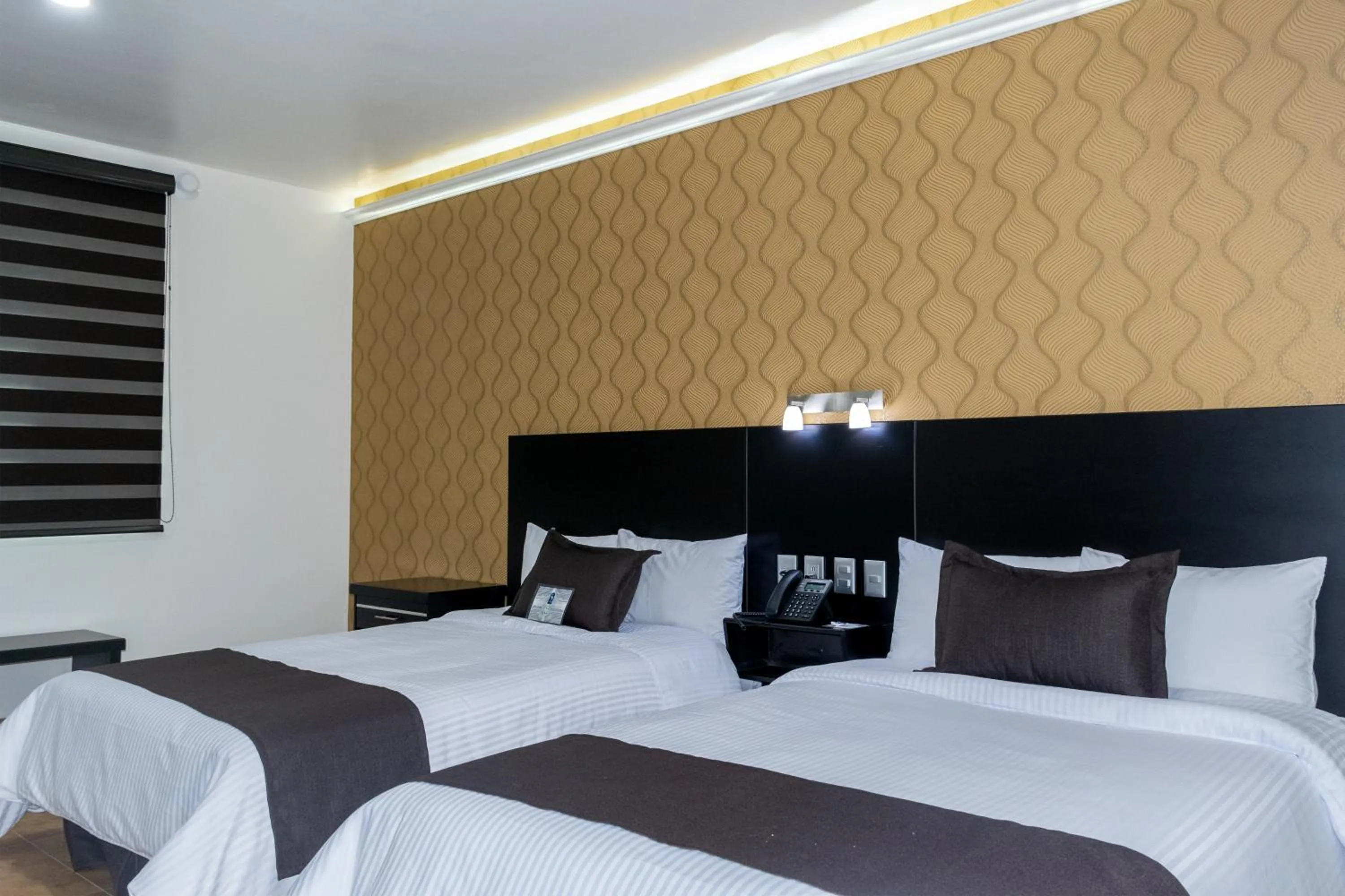 Bed in Hotel 5 Inn Plus