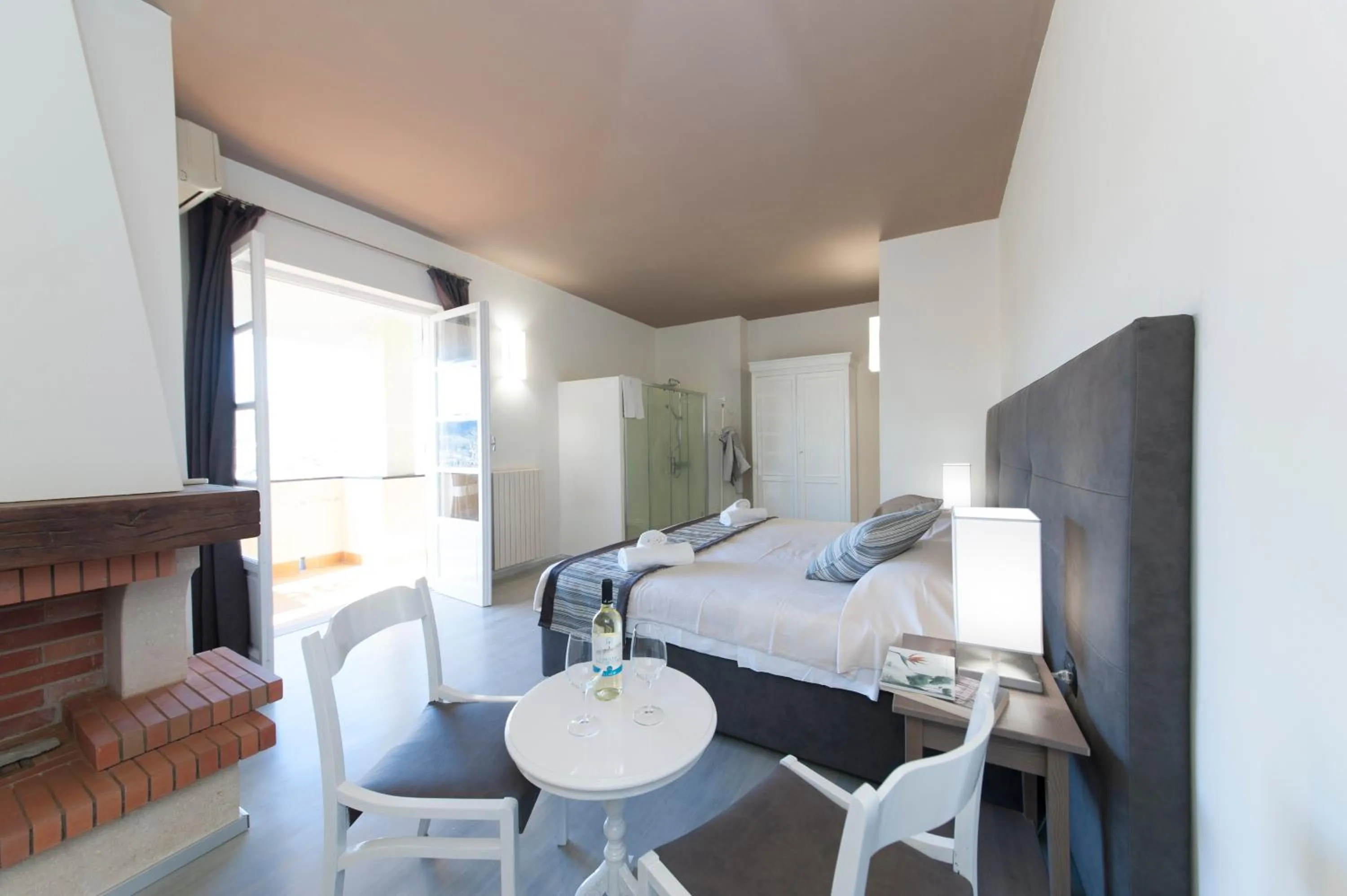 Photo of the whole room, Bed in Villa Giada Resort