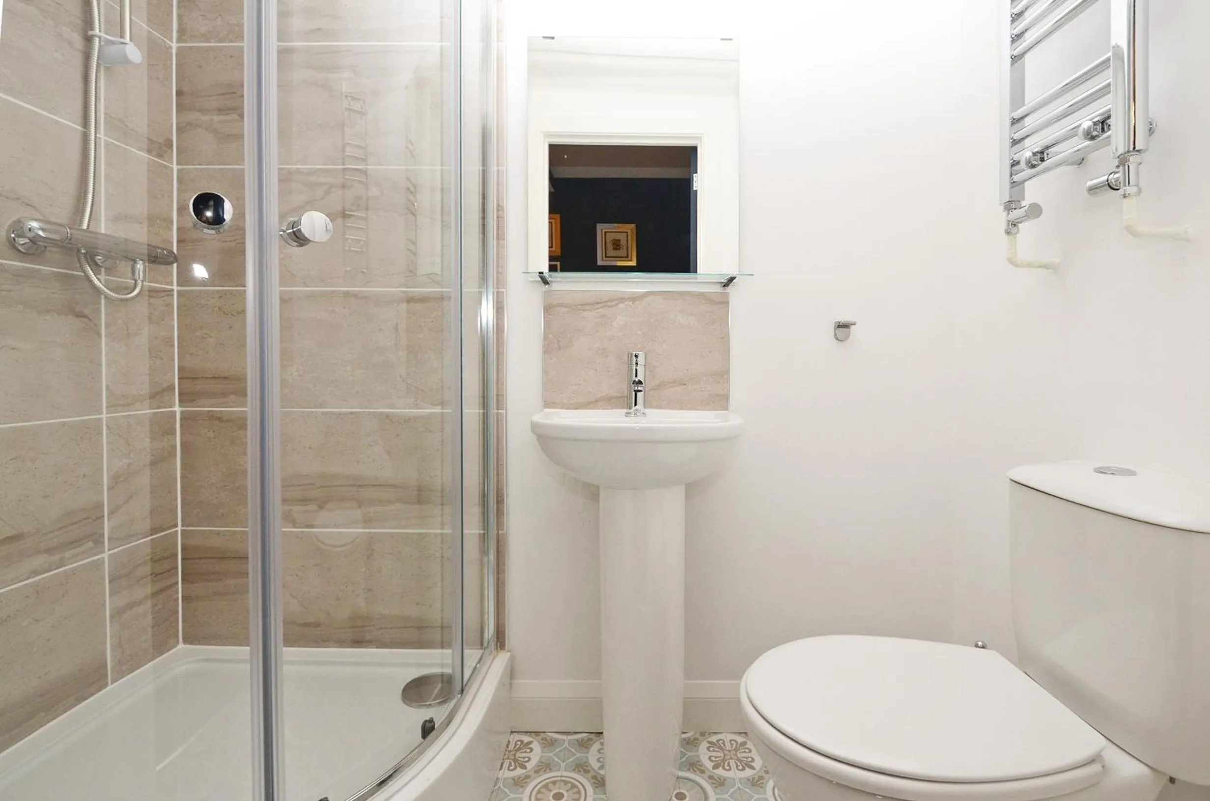 Bathroom in Townhouse PLUS @ 301 West Street Crewe