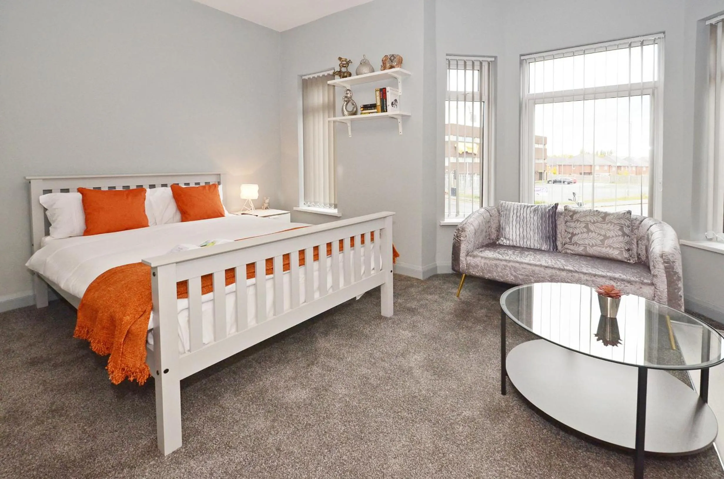 Bedroom, Bed in Townhouse PLUS @ 301 West Street Crewe