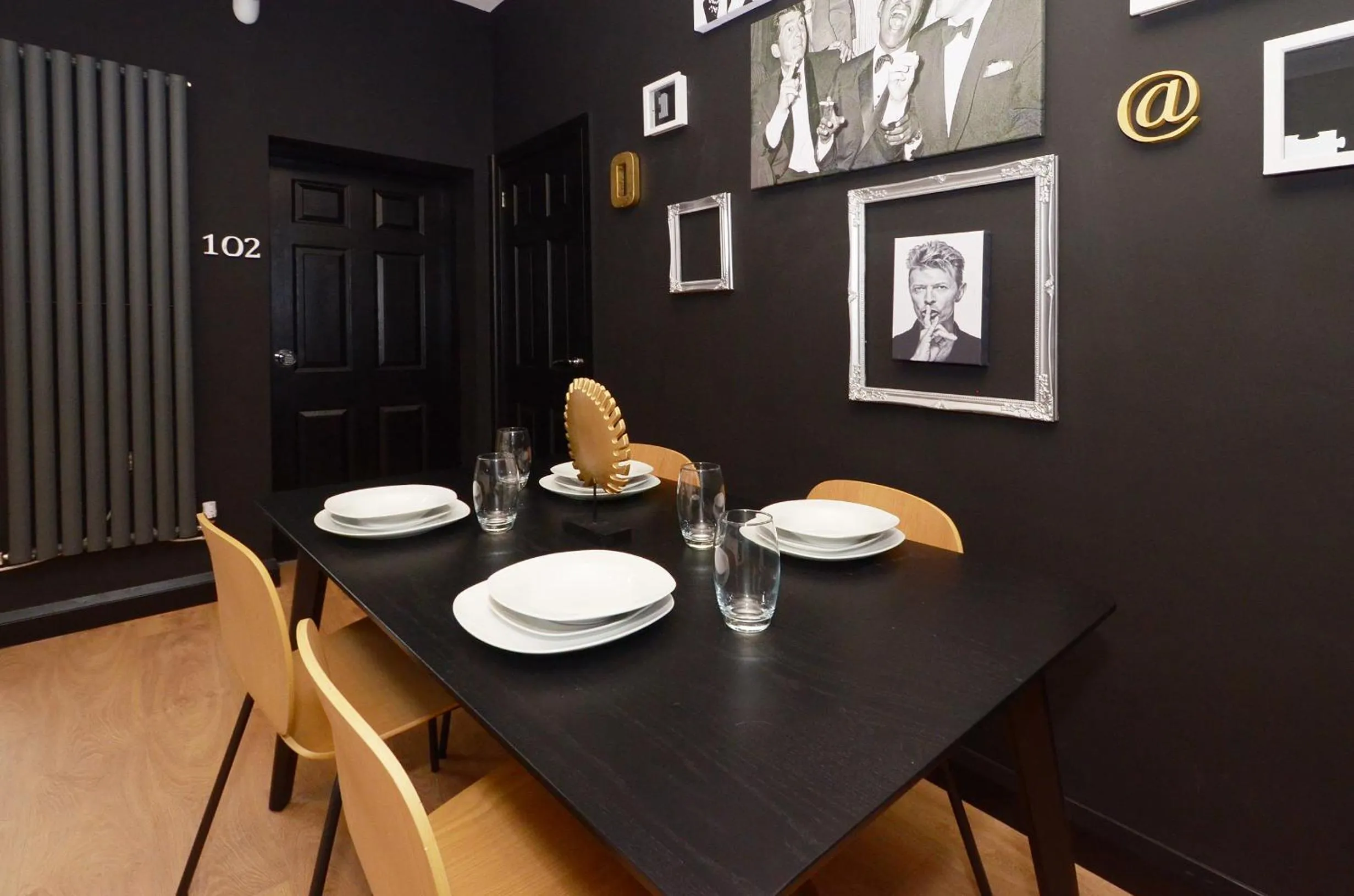 Kitchen or kitchenette in Townhouse PLUS @ 301 West Street Crewe