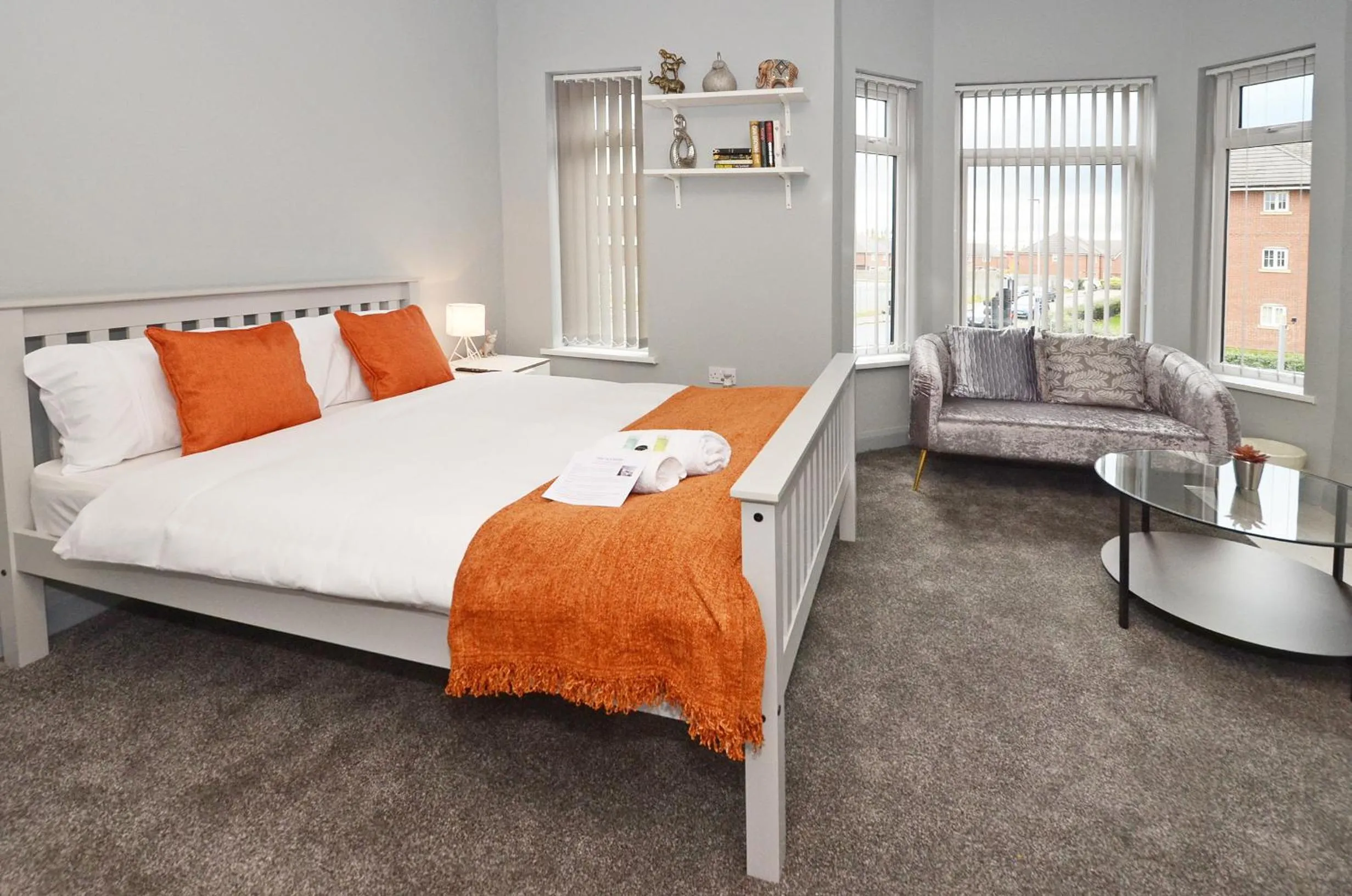 Bedroom, Bed in Townhouse PLUS @ 301 West Street Crewe