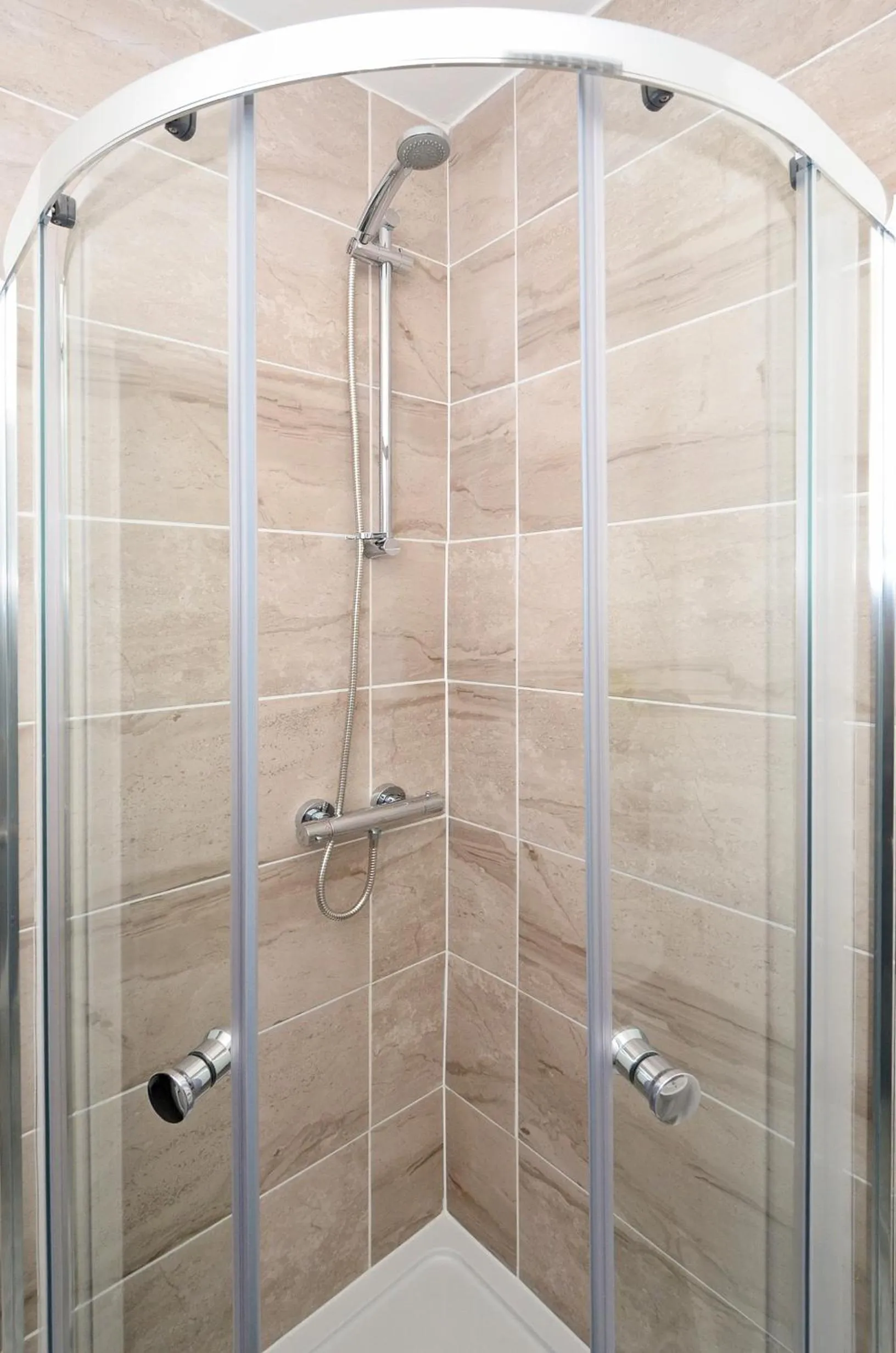 Bathroom in Townhouse PLUS @ 301 West Street Crewe