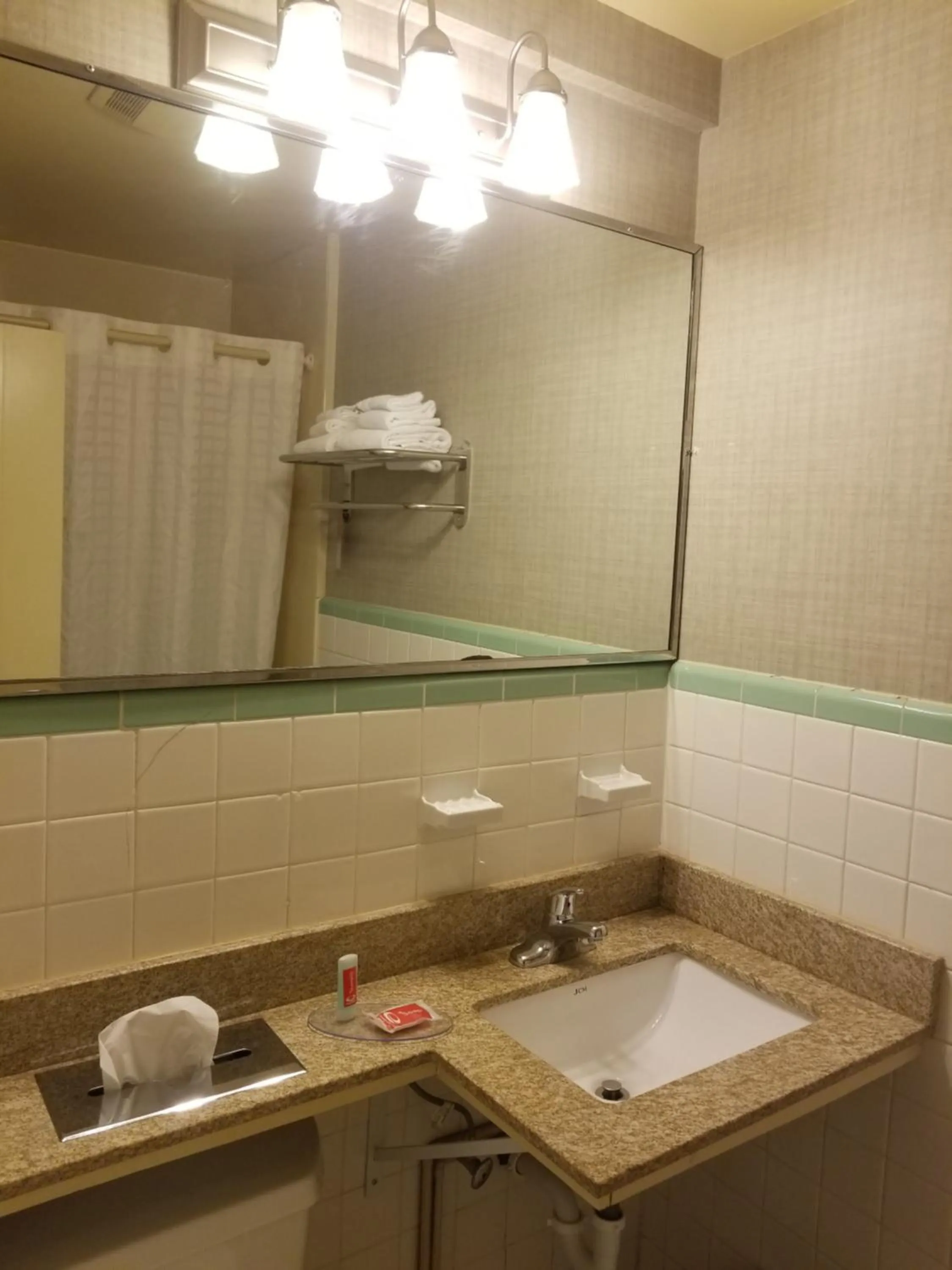 Bathroom in FALLS INN