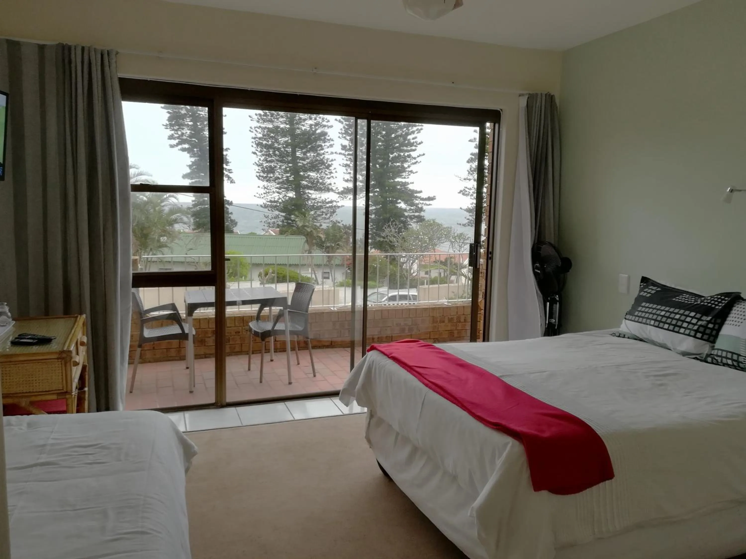 Bed in Rockview Guest House