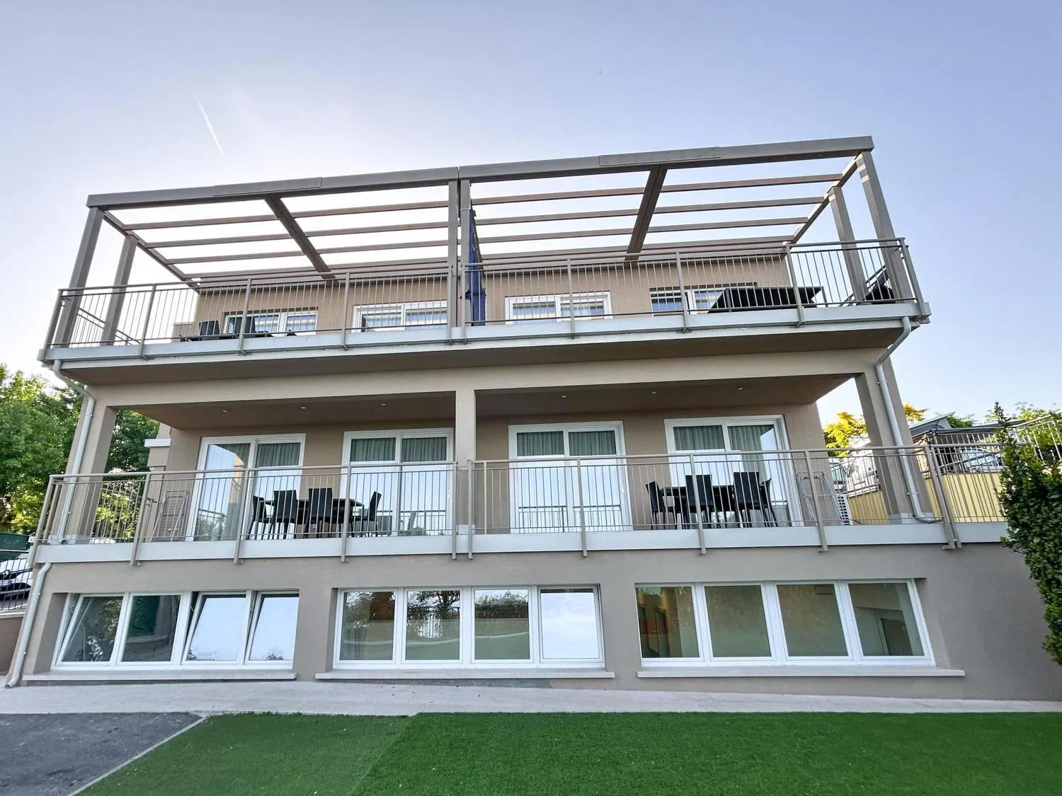 Property building in Club del Sole Le Palme Lazise Family Collection