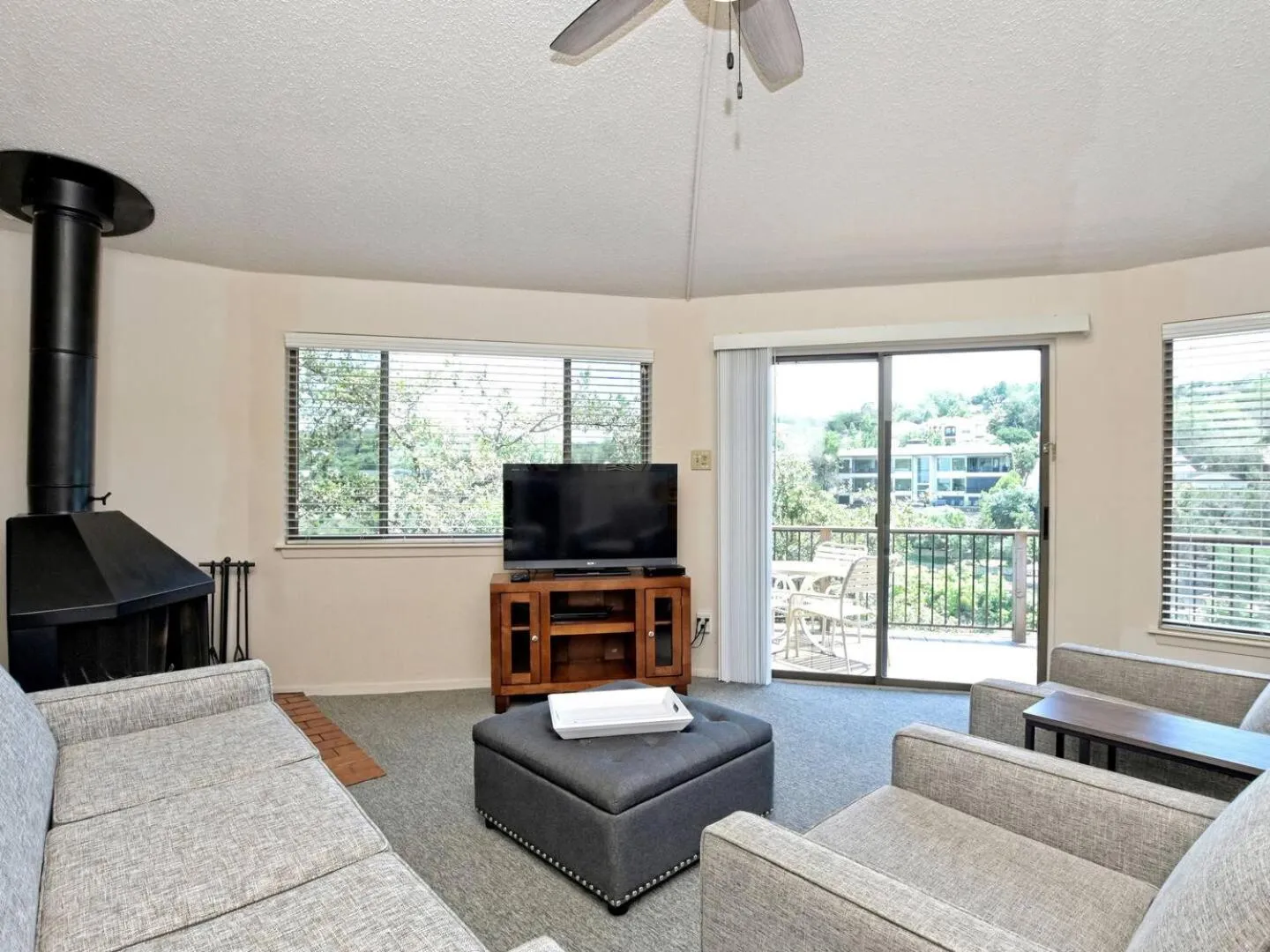 Lakefront Bungalow with Community PoolHot Tub #8