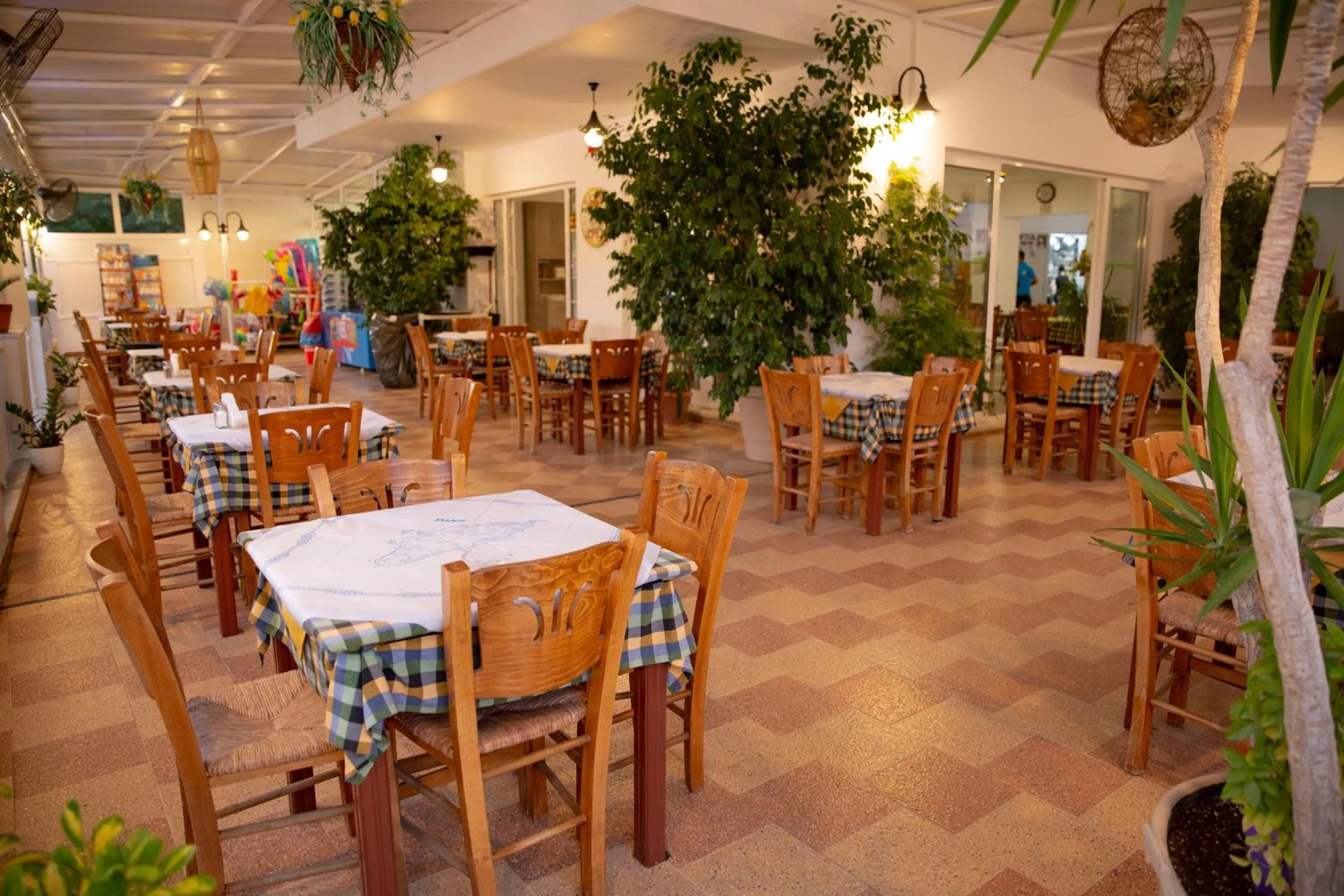 Dining area in Haraki Bay Hotel and Luxury Apartments