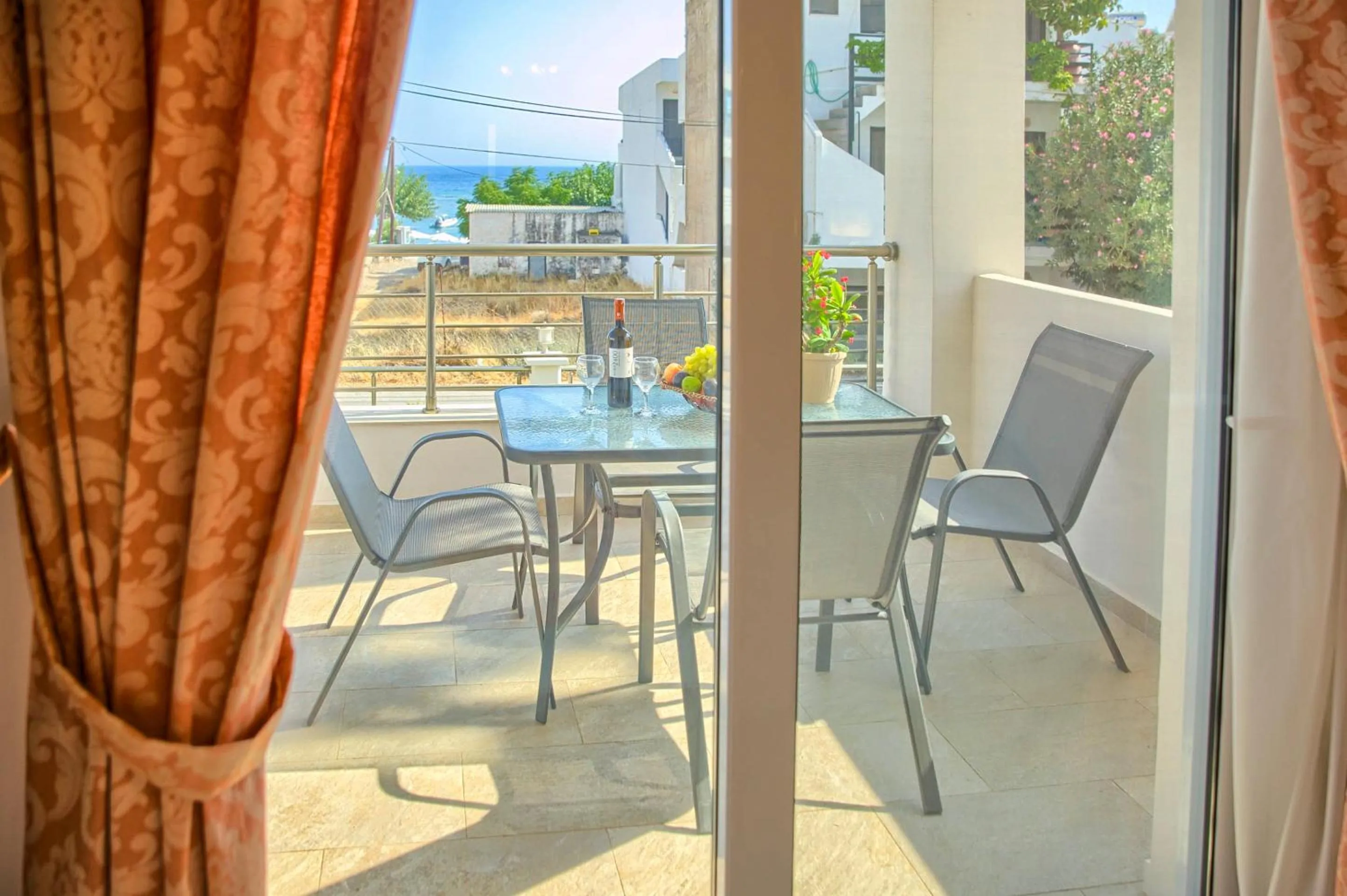 Haraki Bay Hotel and Luxury Apartments