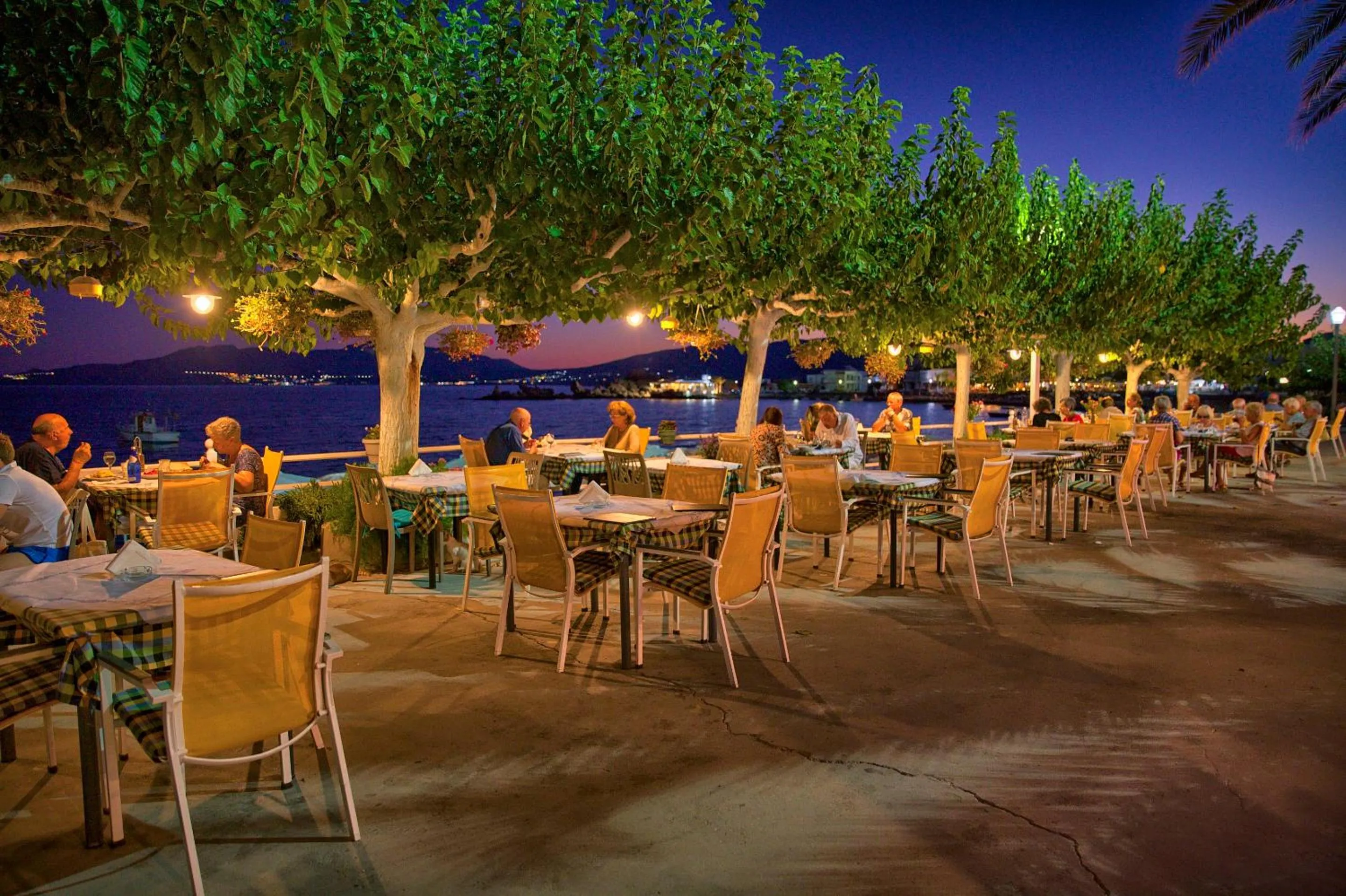 Haraki Bay Hotel and Luxury Apartments