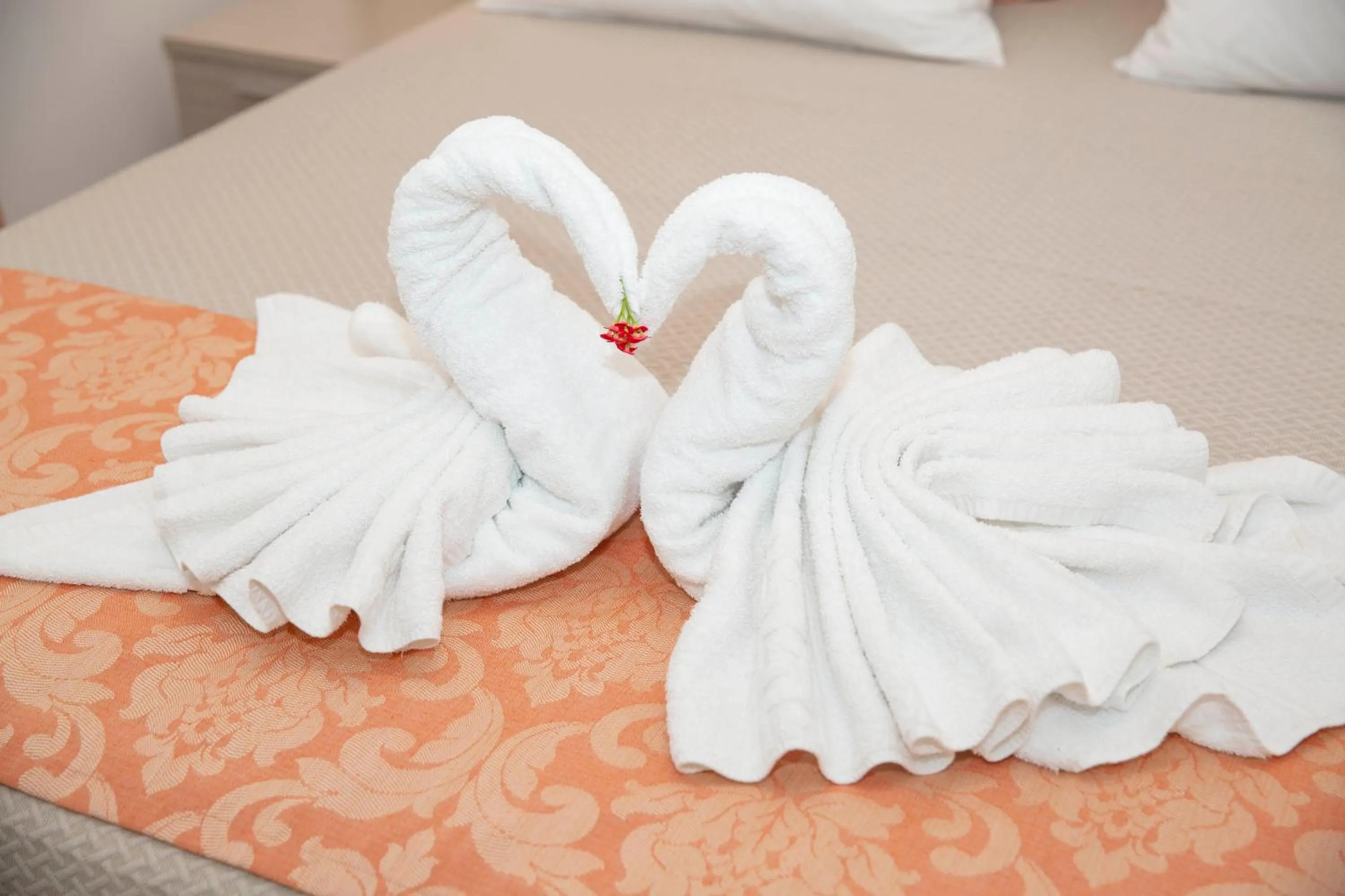 Bed in Haraki Bay Hotel and Luxury Apartments