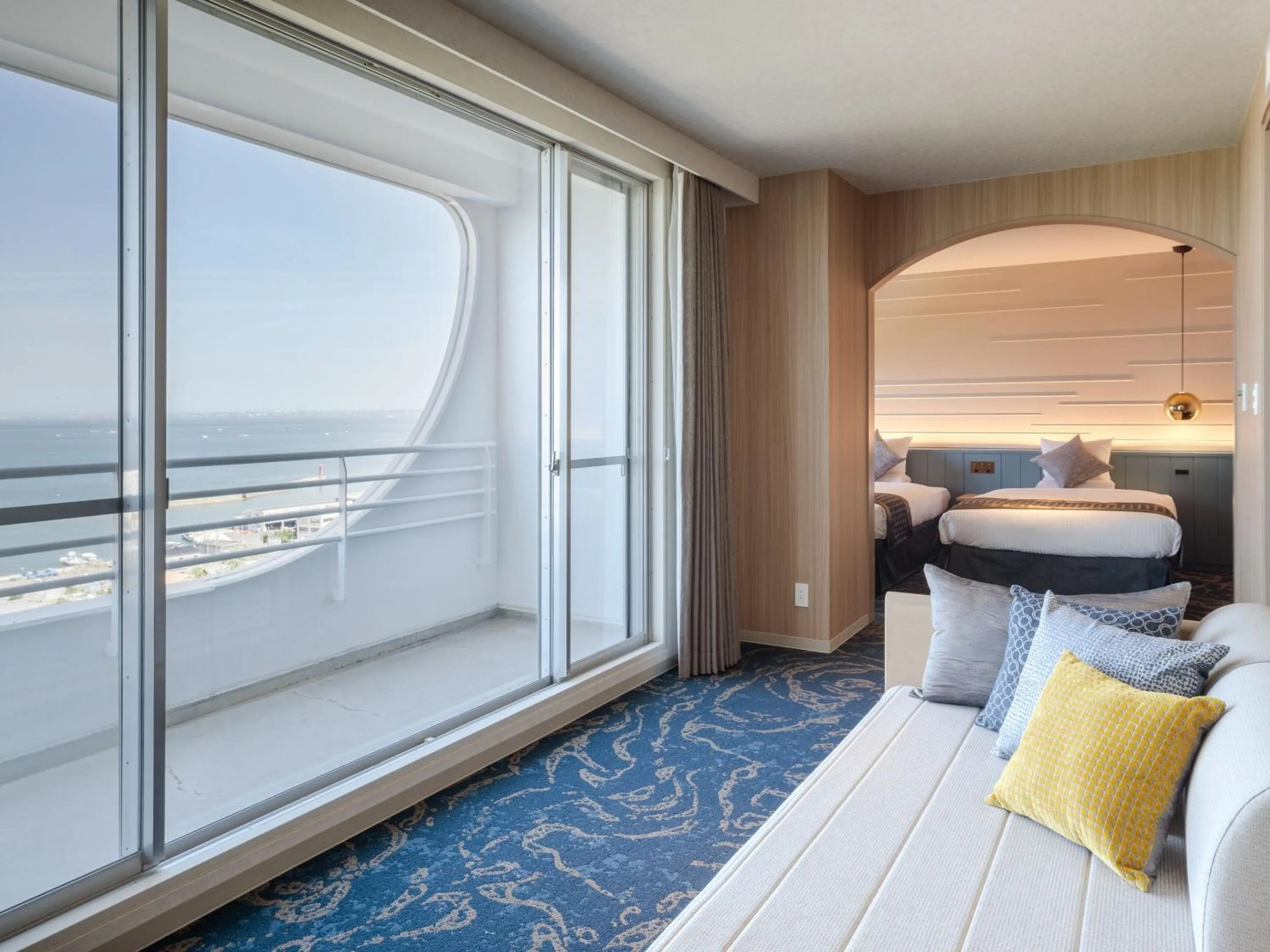 Photo of the whole room, Bed in KAMENOI HOTEL Awajishima