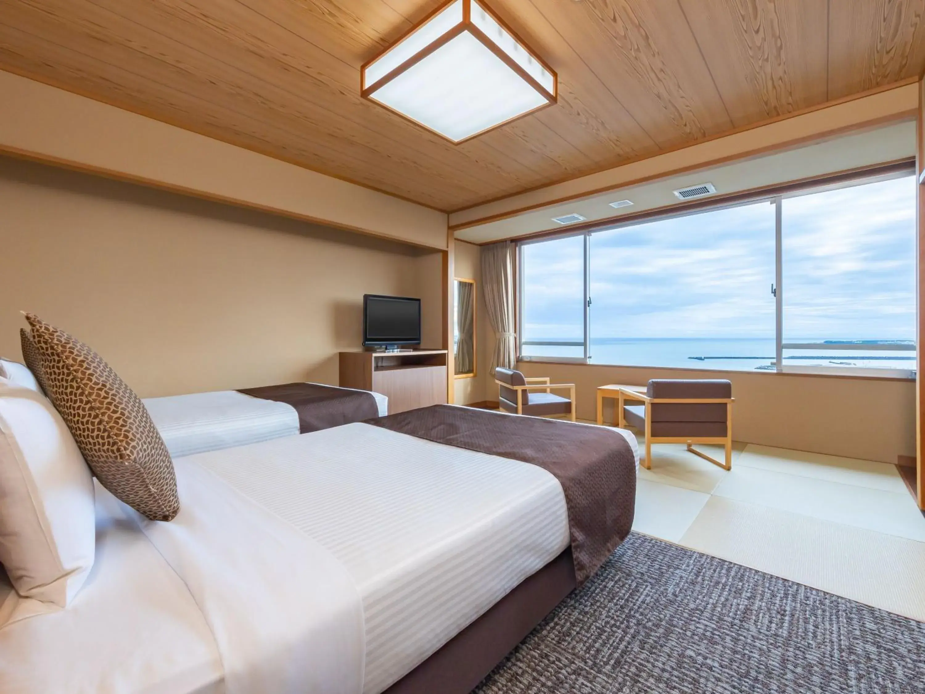 Ocean View Japanese-Style Twin Room with Shower in KAMENOI HOTEL Yaizu Ocean View Japanese-Style Twin Room with Shower in KAMENOI HOTEL Yaizu