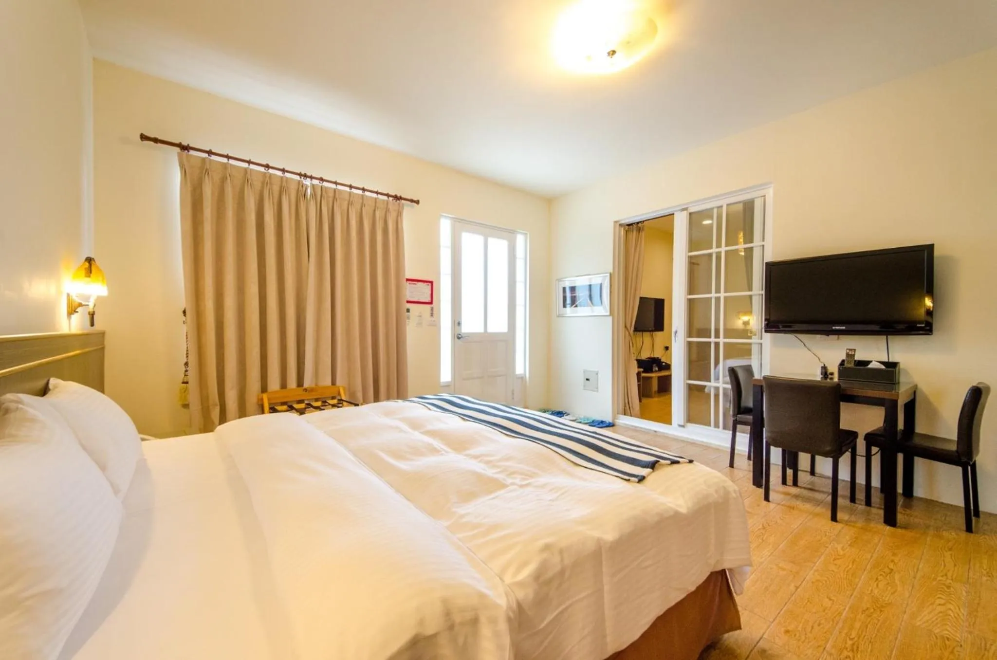 Bed in Butchard Villas