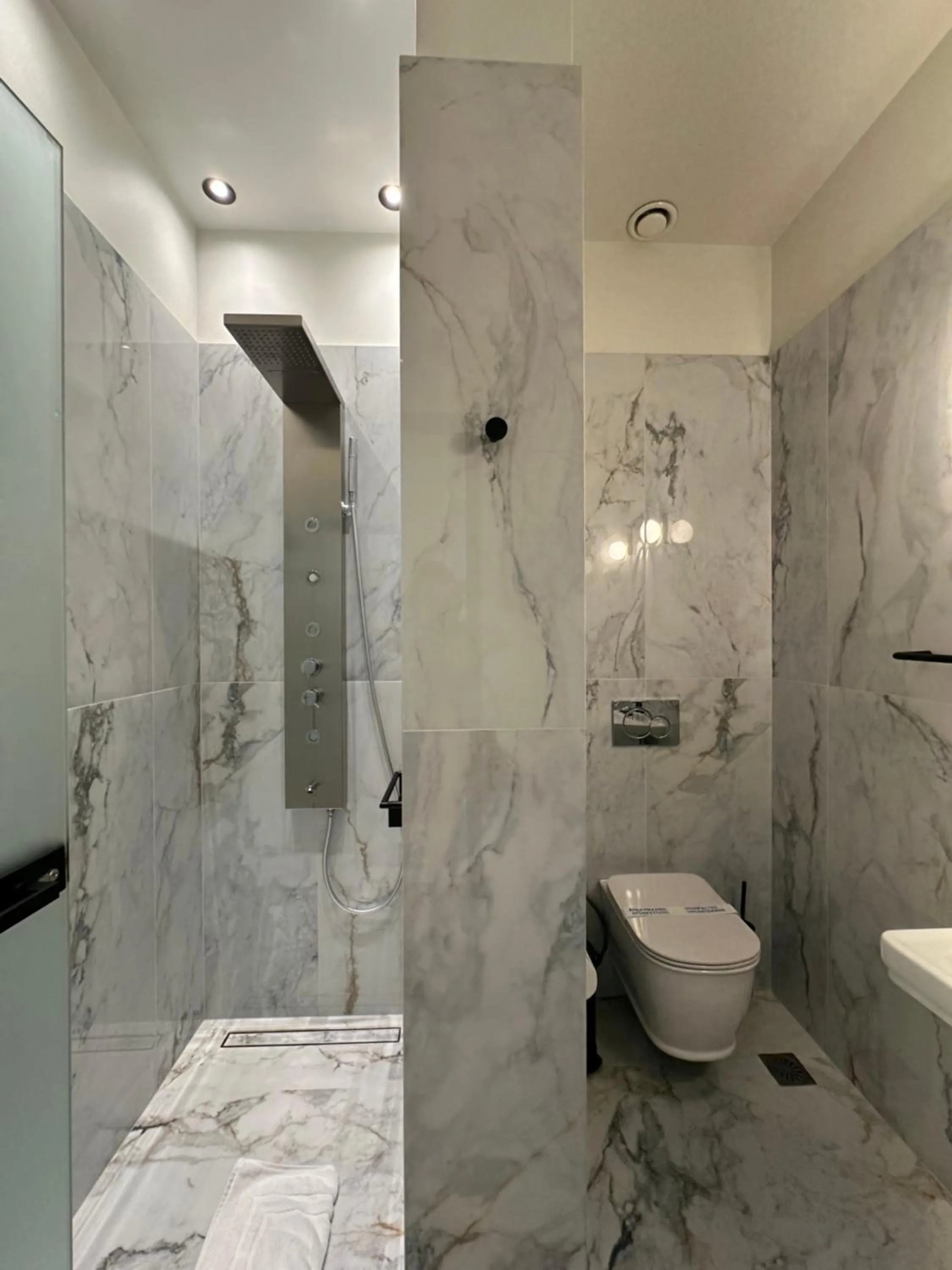 Bathroom in Castellano Hotel & Suites