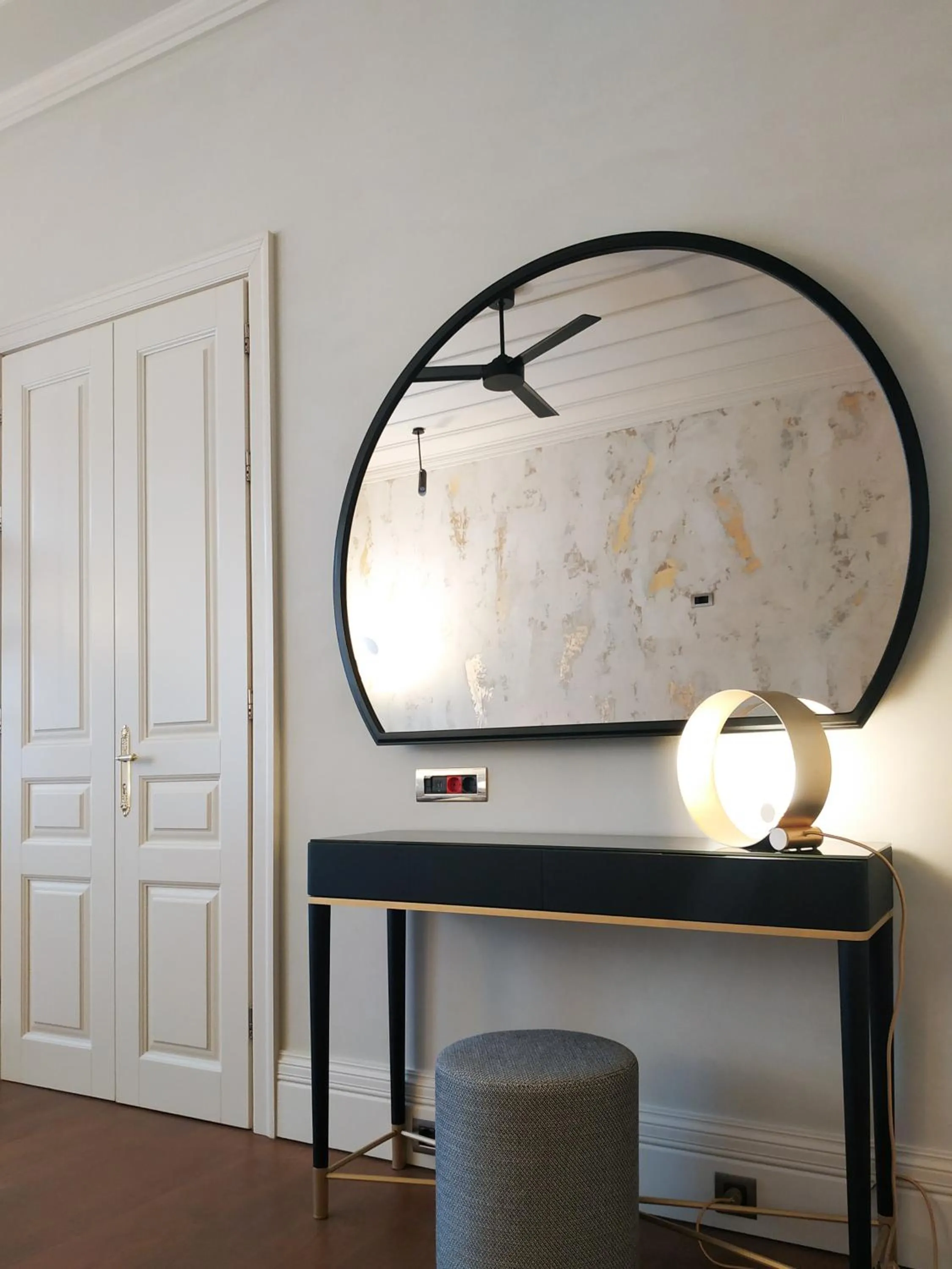 TV and multimedia in Castellano Hotel & Suites